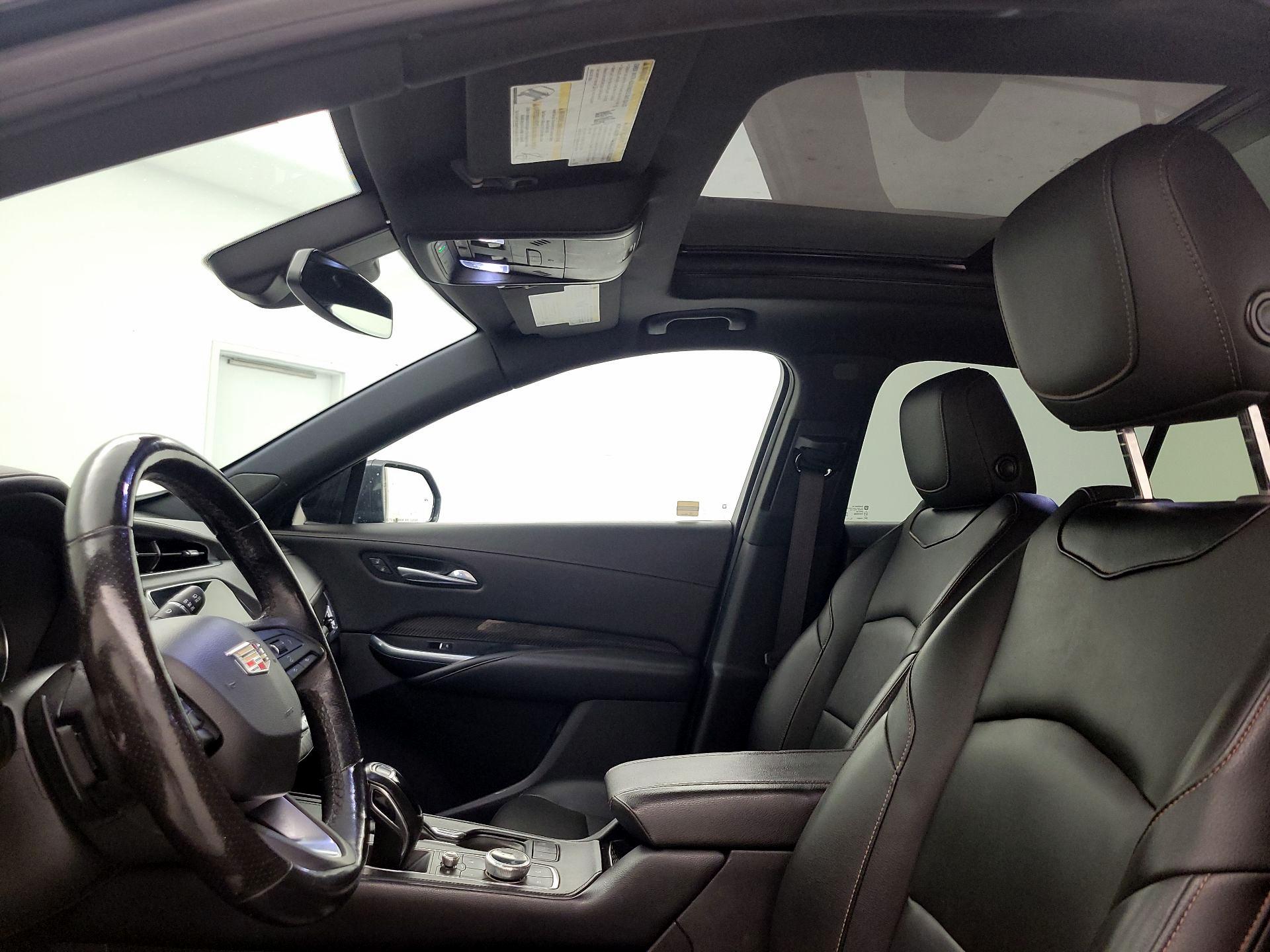 Thumbnail: 2019 Cadillac XT4 - 20
