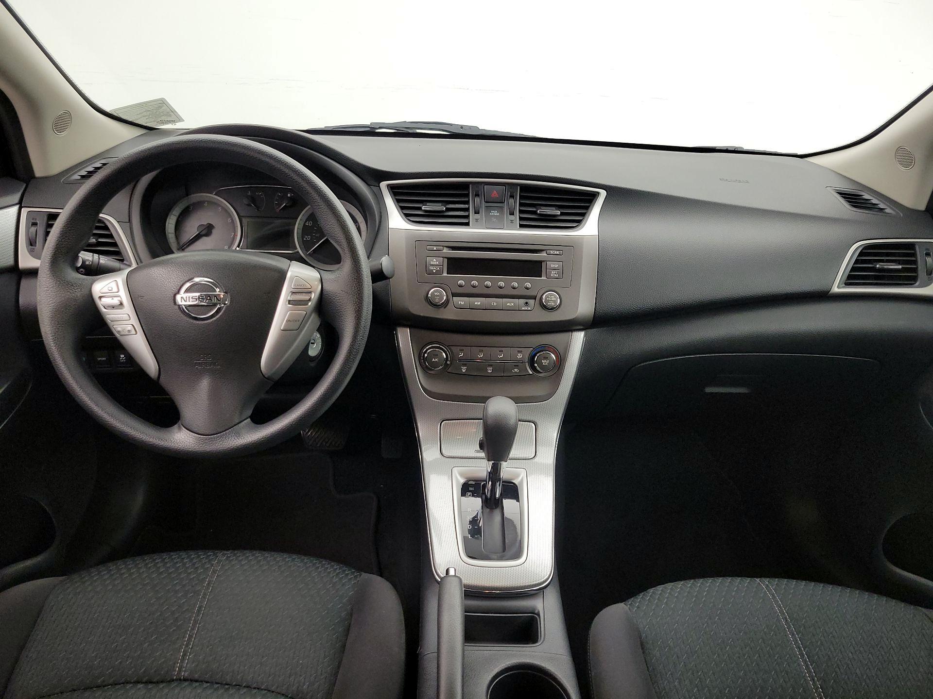 Thumbnail: 2014 Nissan Sentra - 9