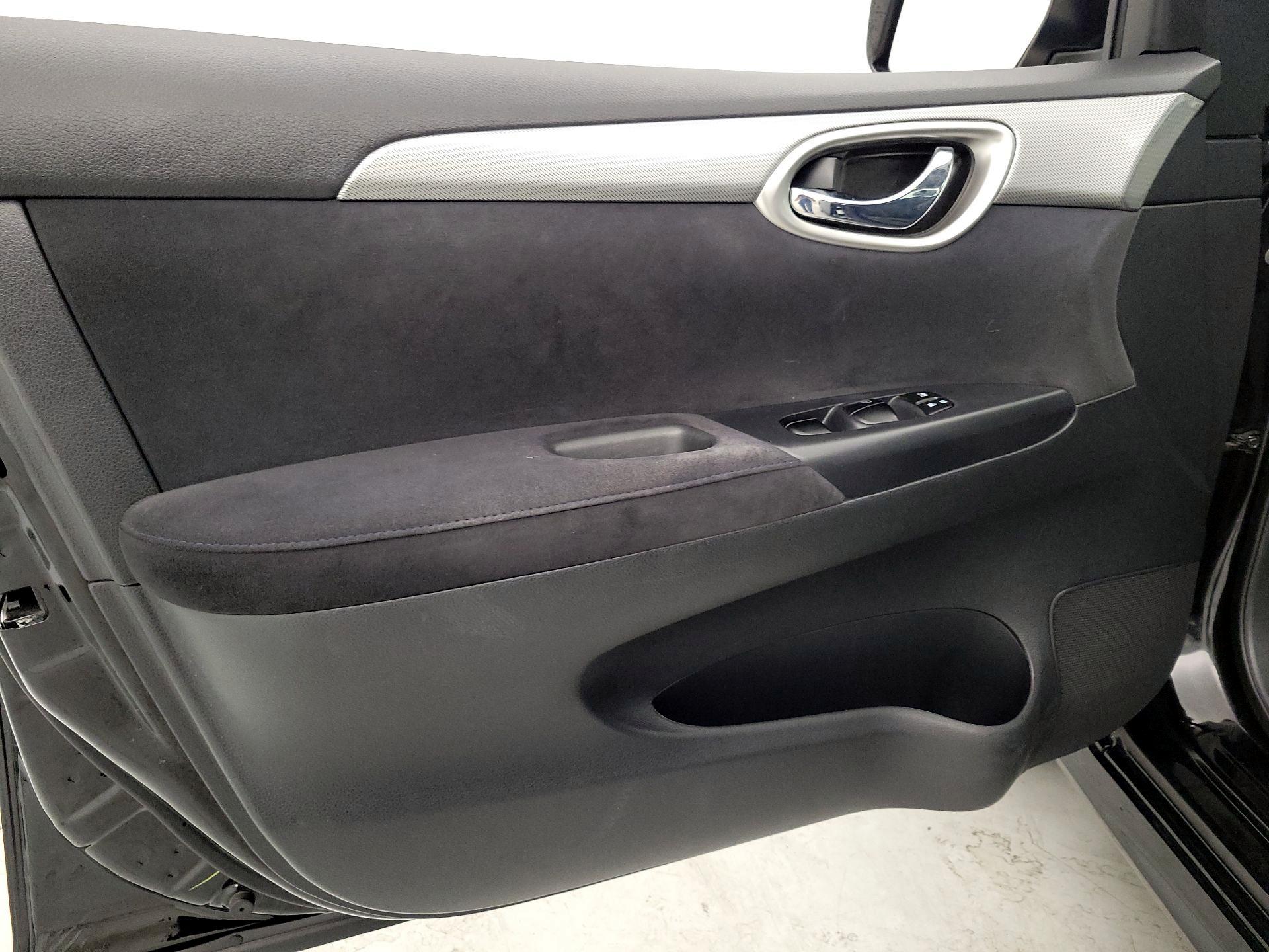Thumbnail: 2014 Nissan Sentra - 12