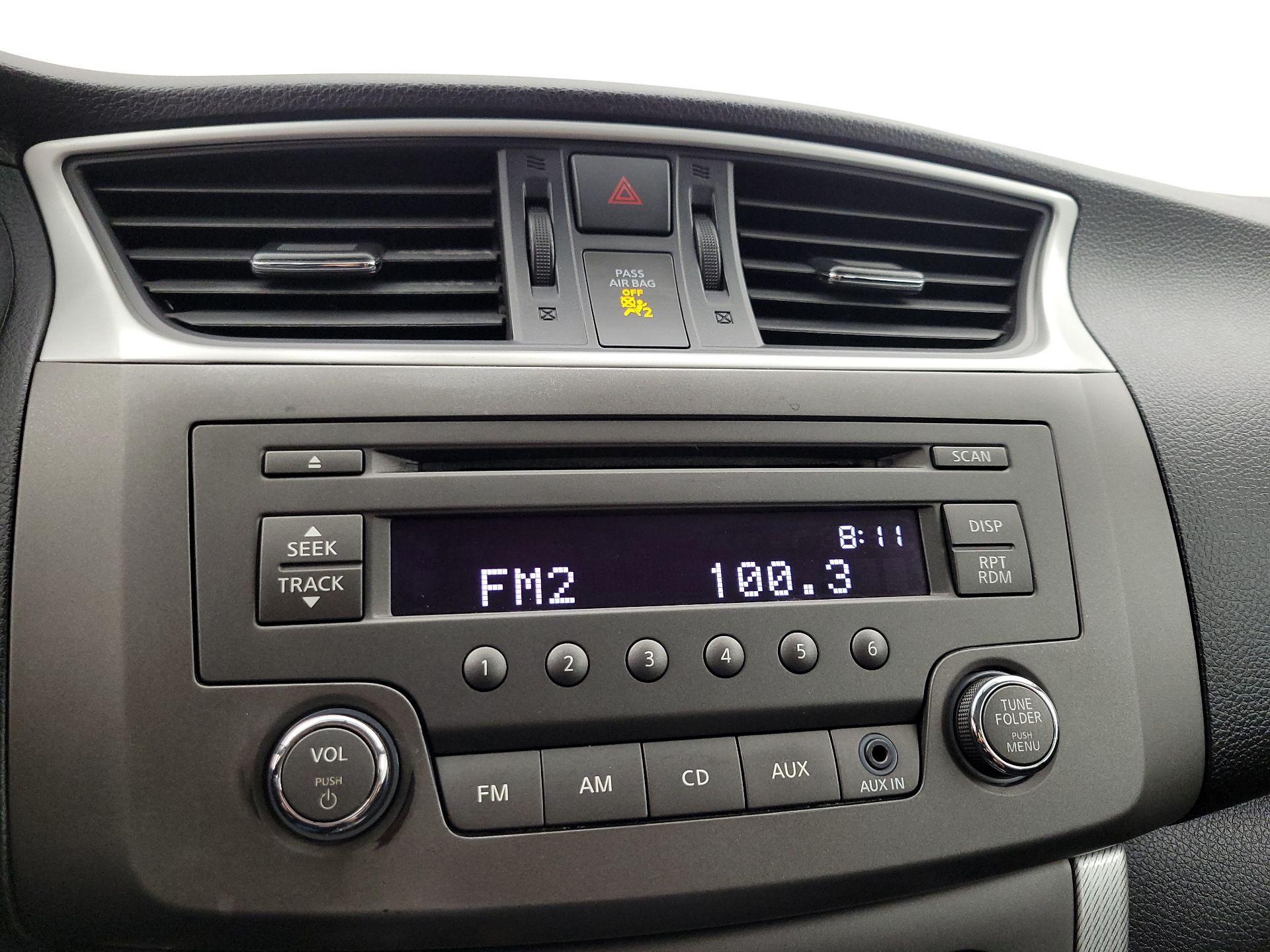 Thumbnail: 2014 Nissan Sentra - 14