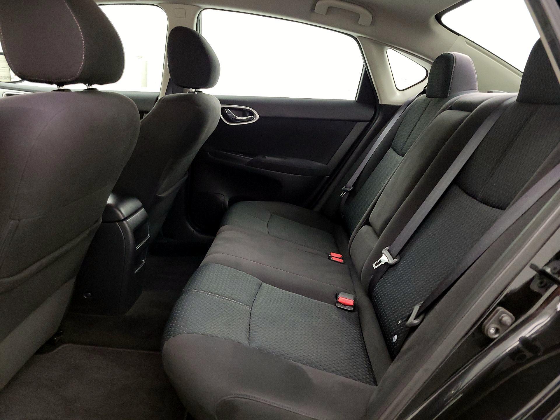 Thumbnail: 2014 Nissan Sentra - 18