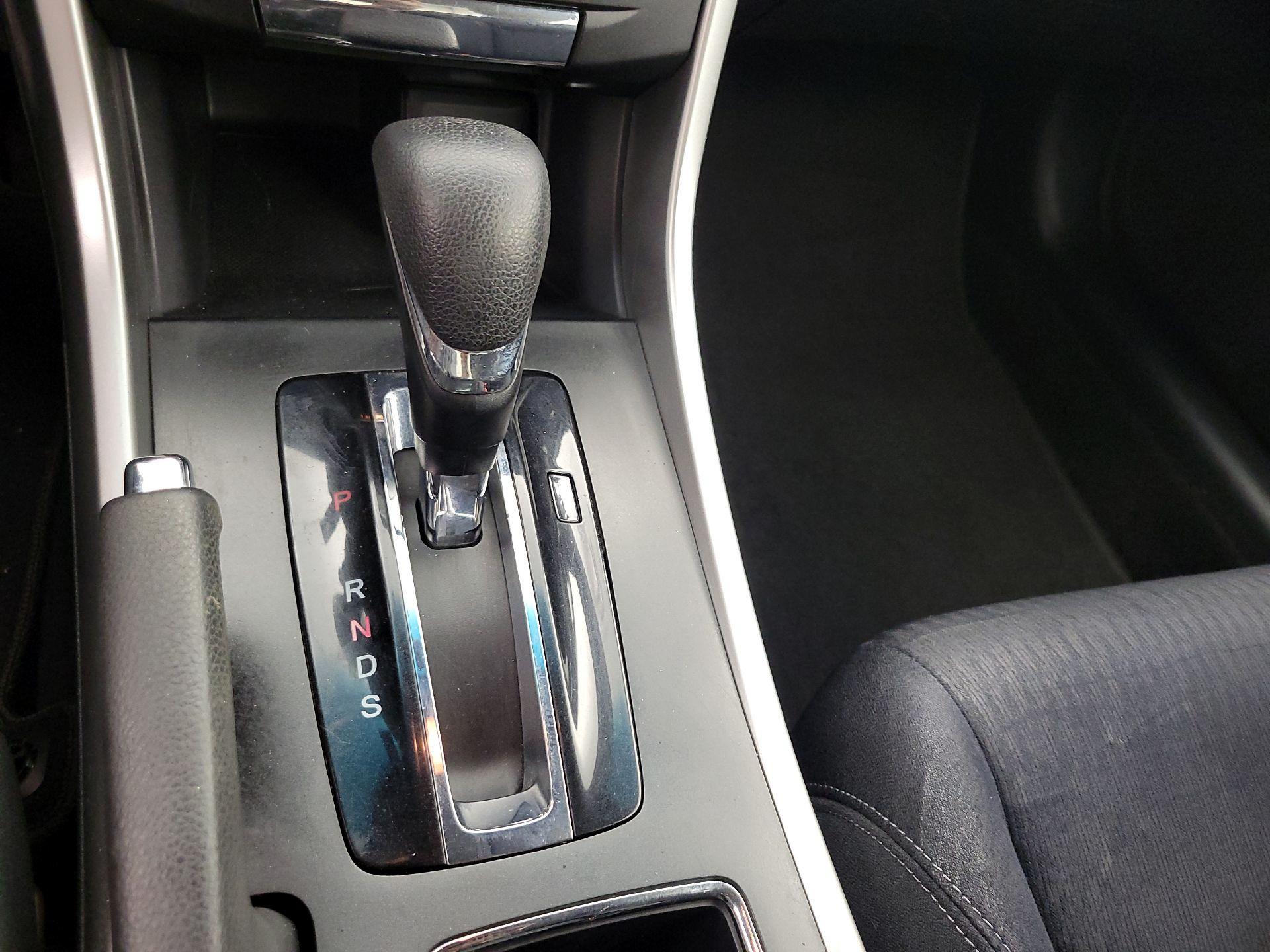 Thumbnail: 2013 Honda Accord - 17