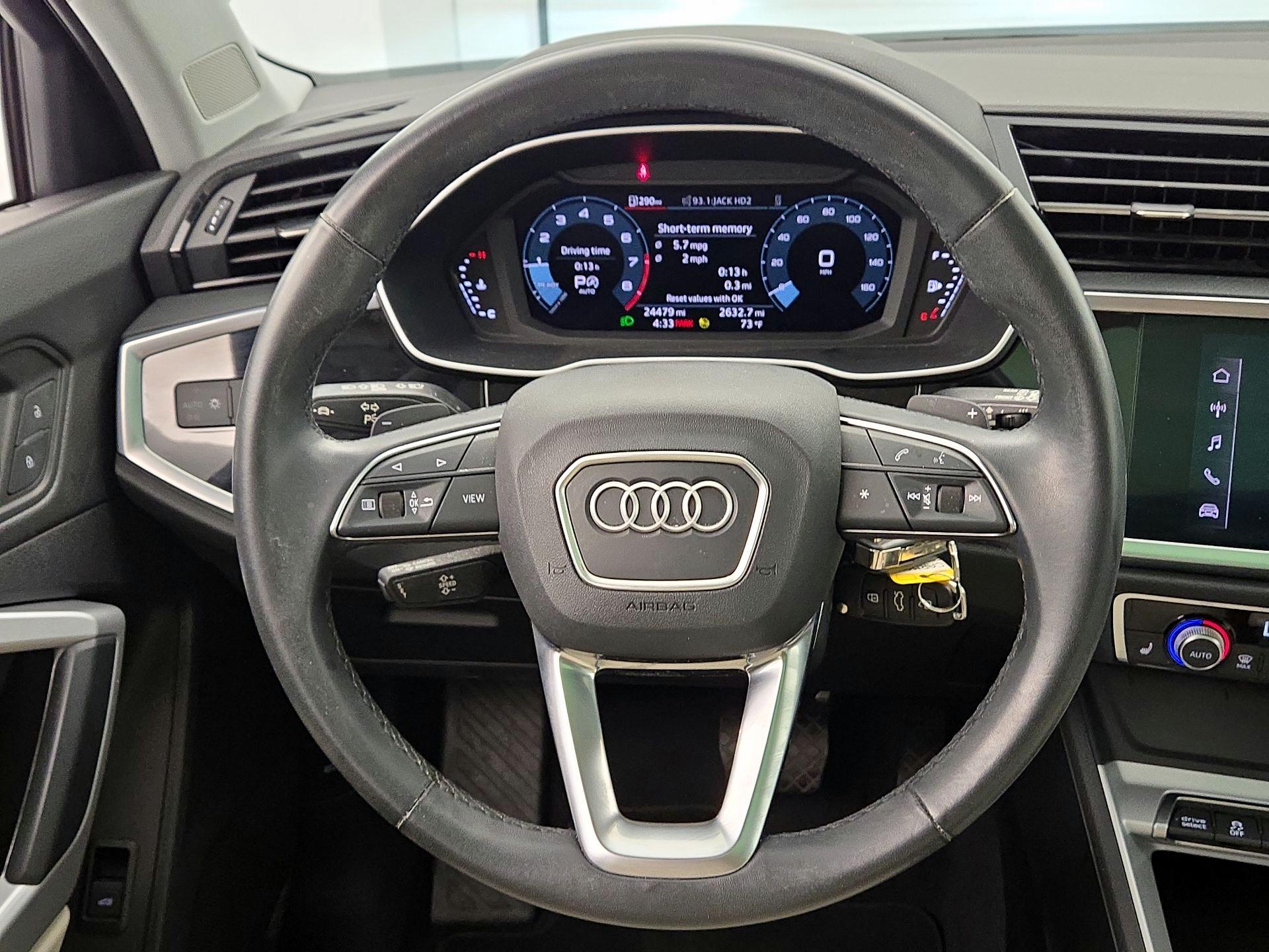 Thumbnail: 2022 Audi Q3 - 10