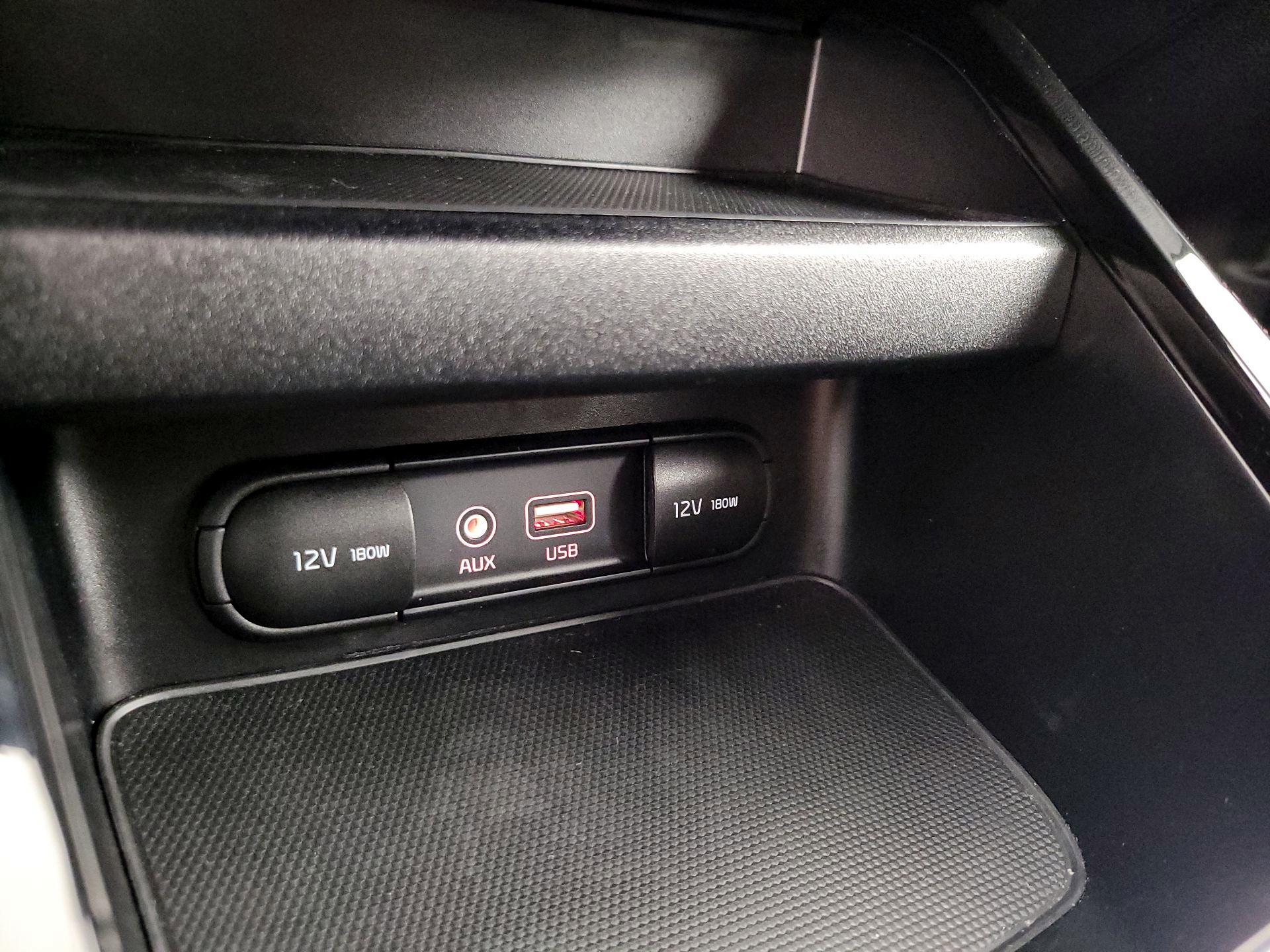 Thumbnail: 2021 Kia Forte - 18