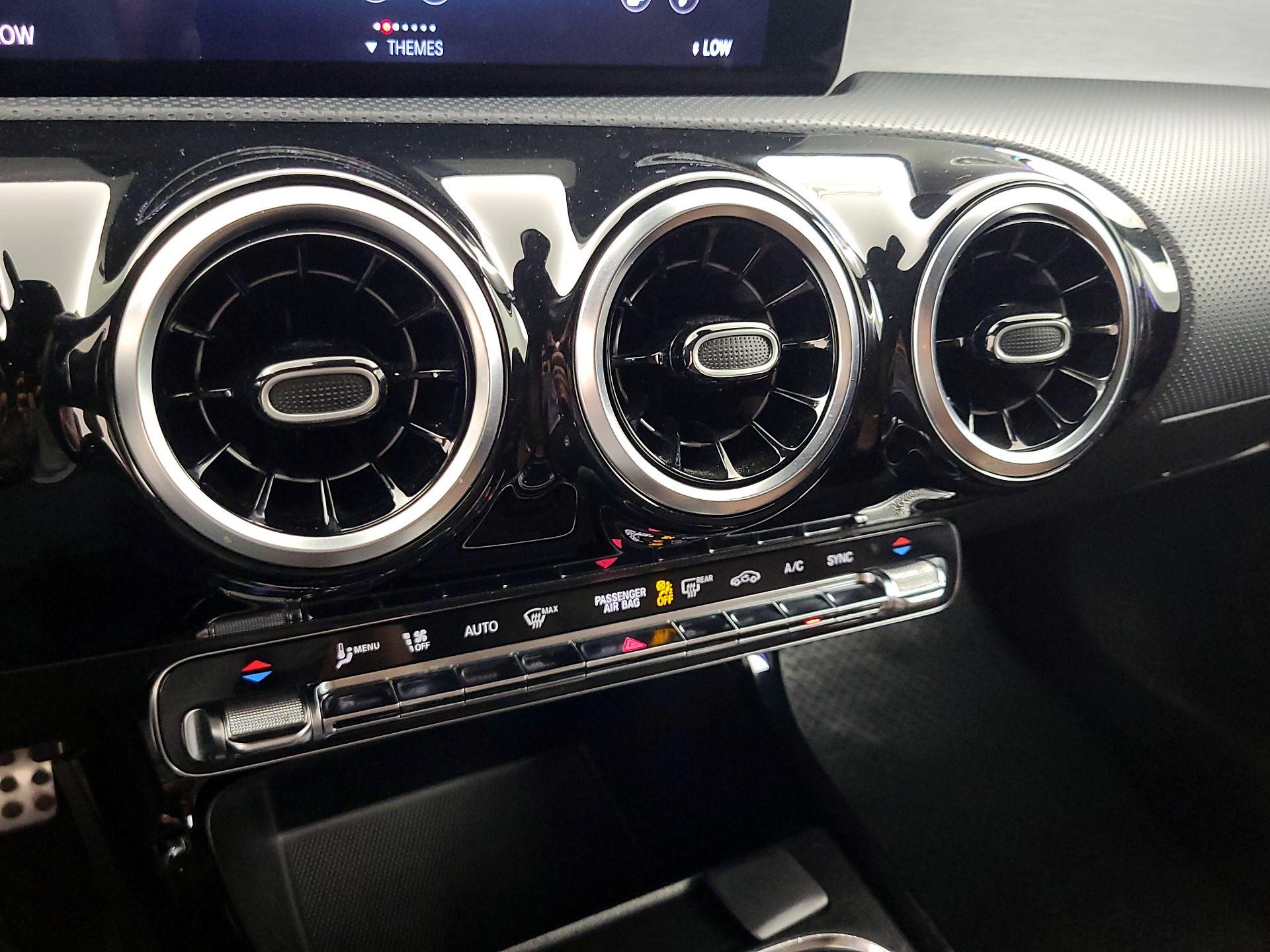 Thumbnail: 2019 Mercedes-Benz A-Class - 16
