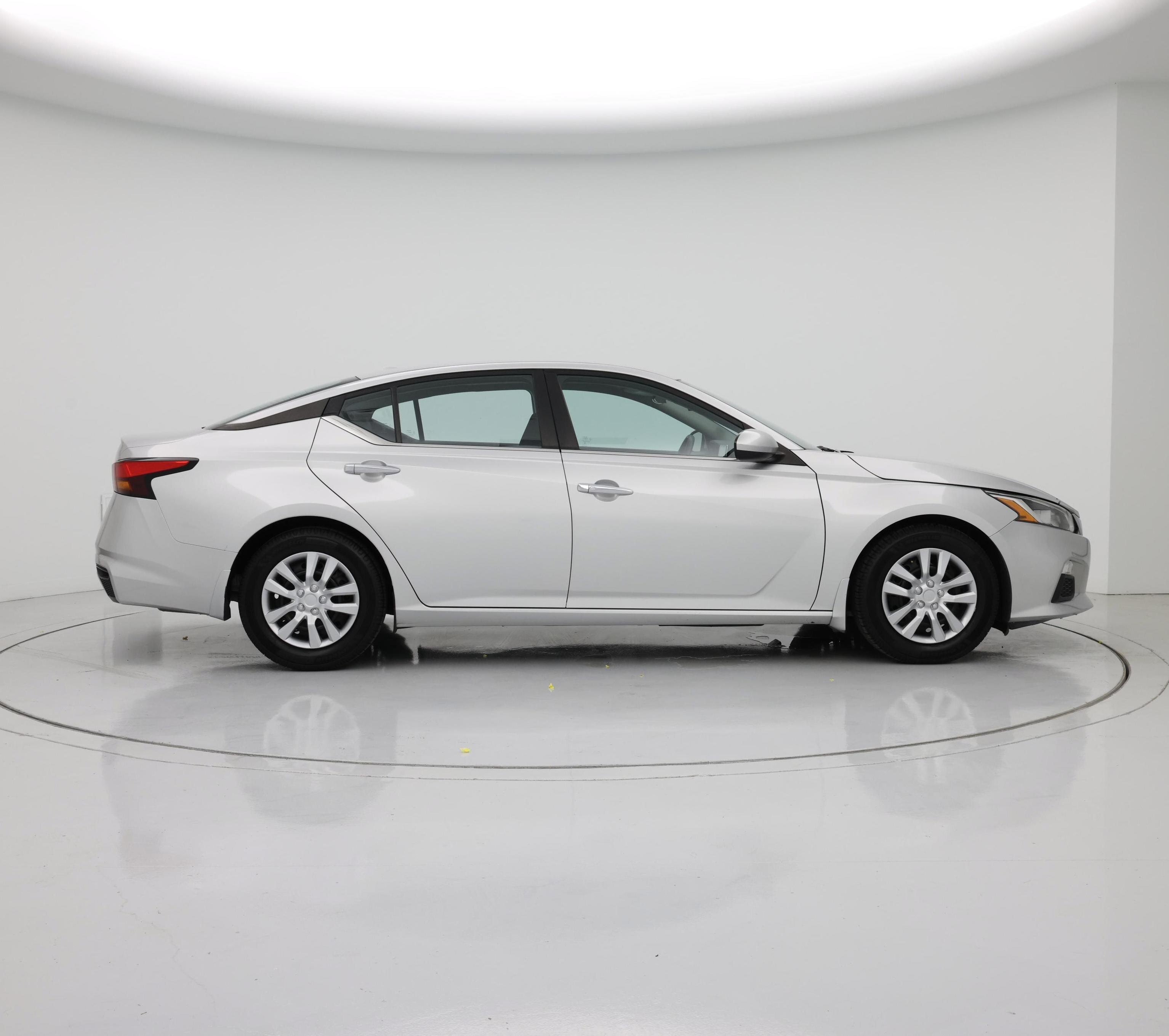 Thumbnail: 2020 Nissan Altima - 7