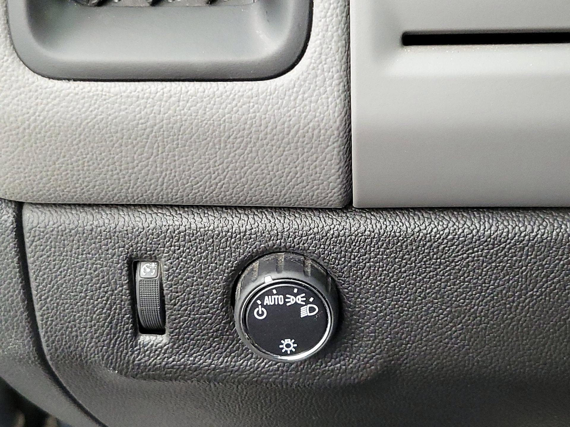 Thumbnail: 2015 Chevrolet Colorado - 13