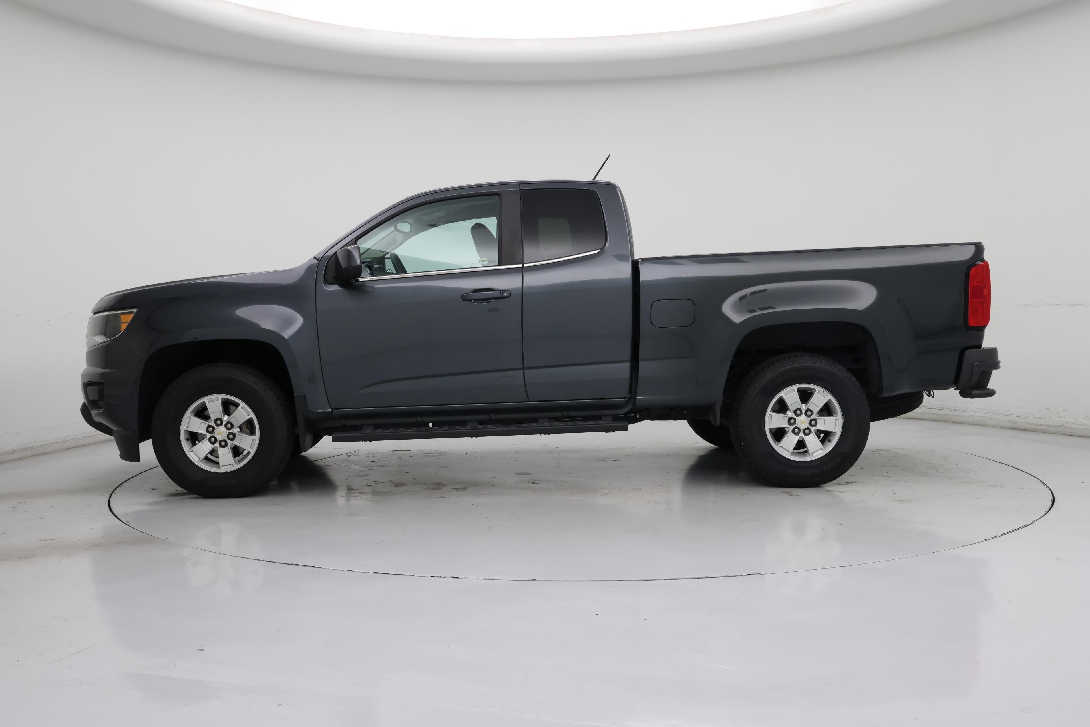 Thumbnail: 2015 Chevrolet Colorado - 3