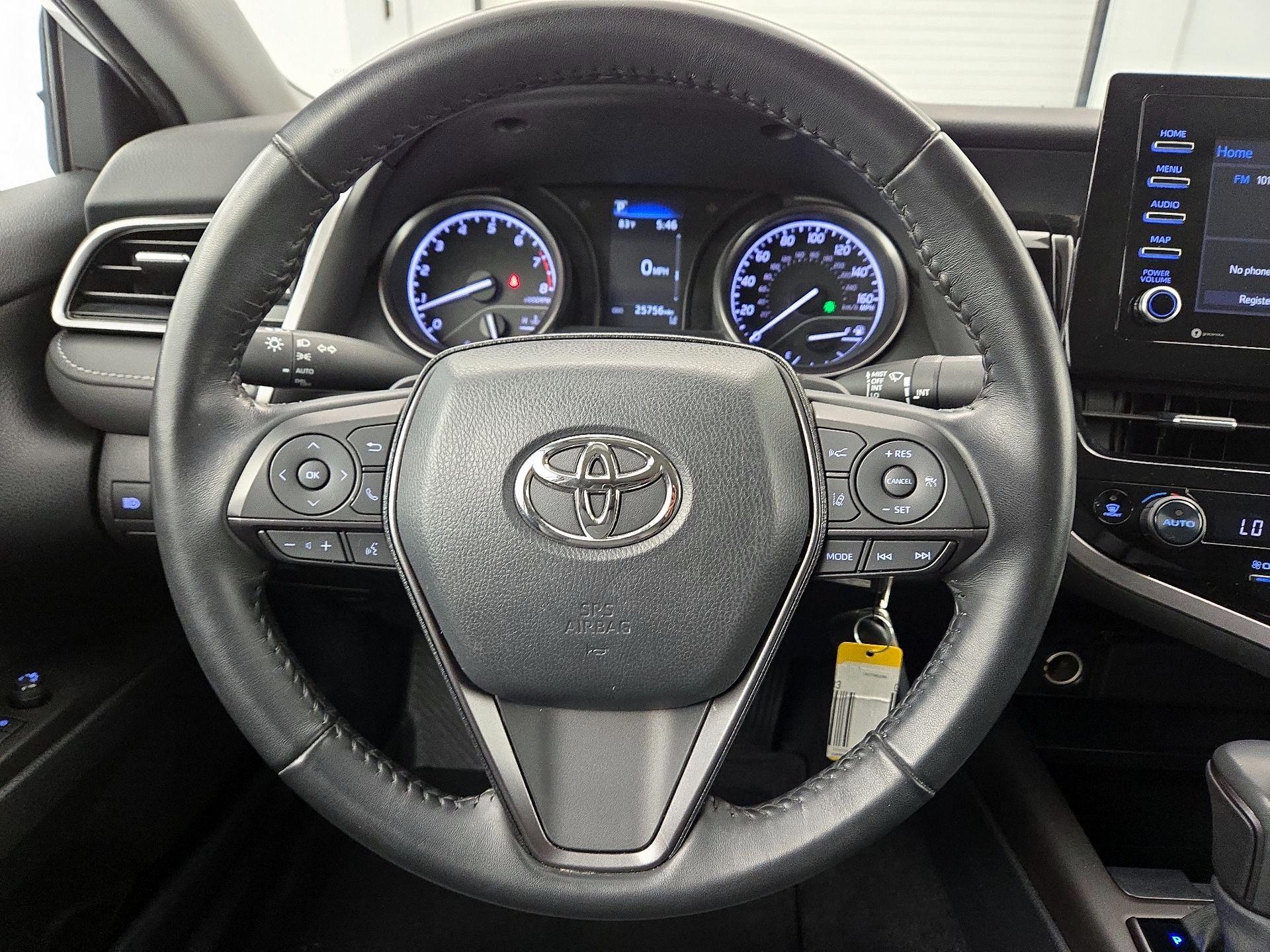 Thumbnail: 2022 Toyota Camry - 10