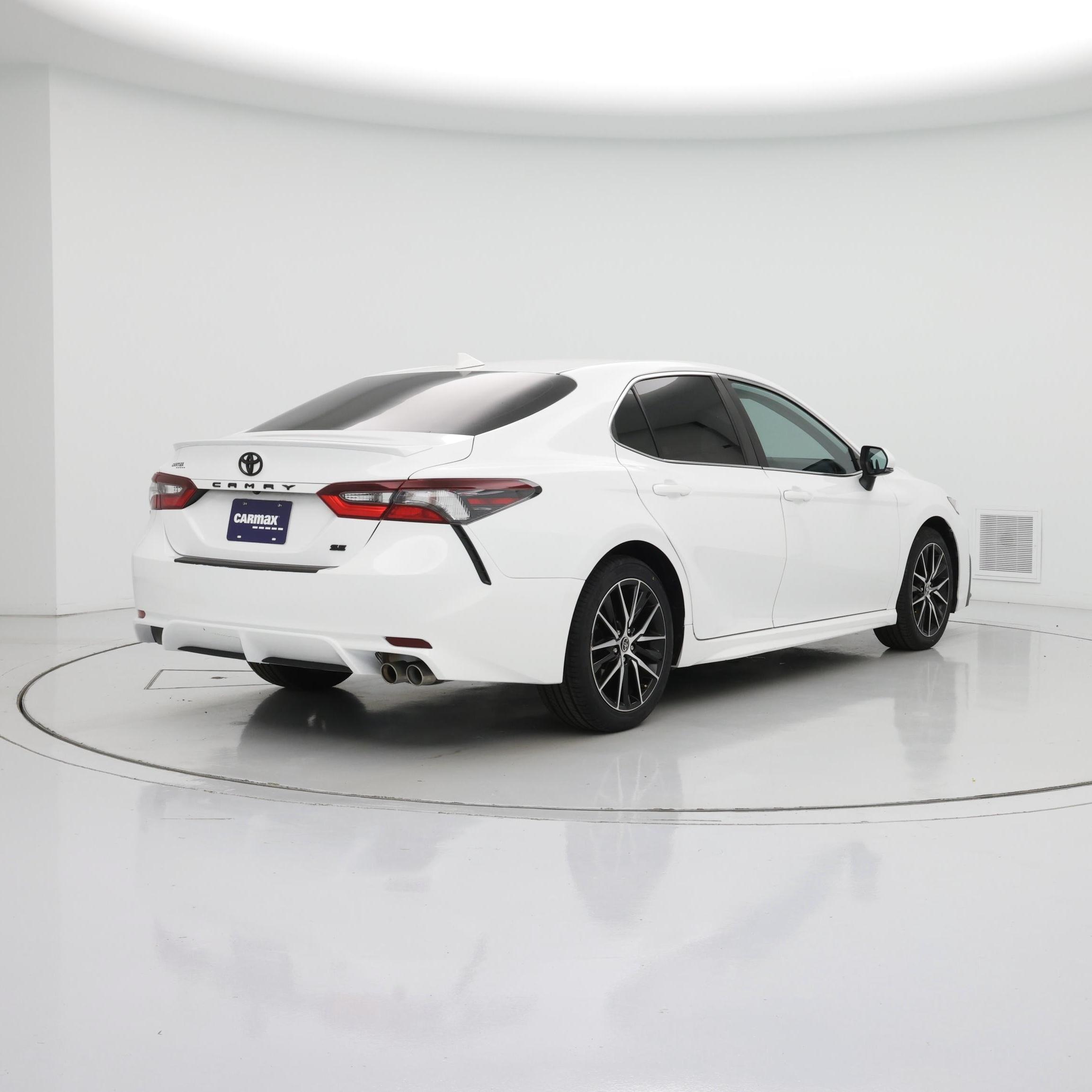 Thumbnail: 2022 Toyota Camry - 8