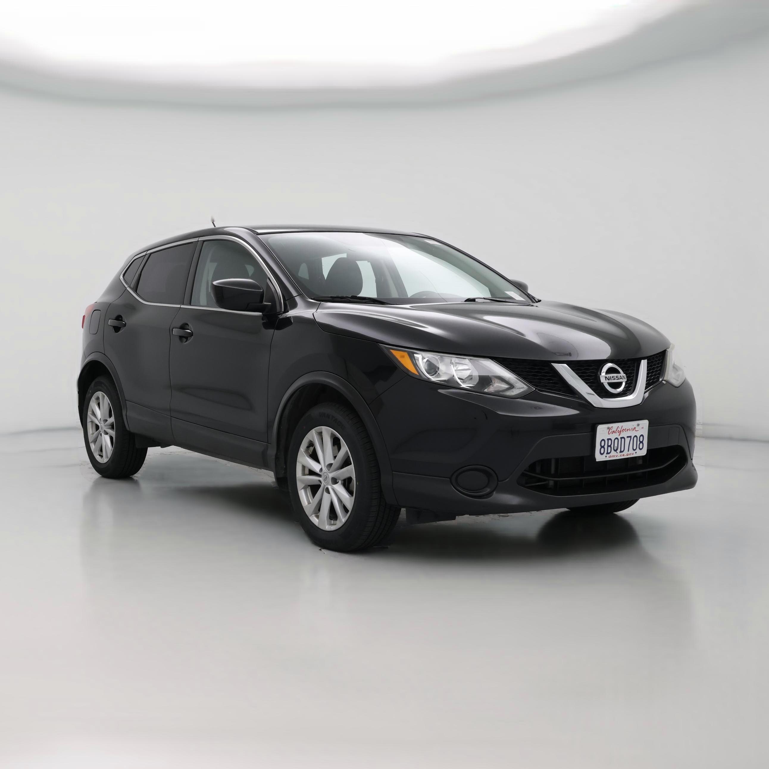 Thumbnail: 2017 Nissan Rogue Sport - 1