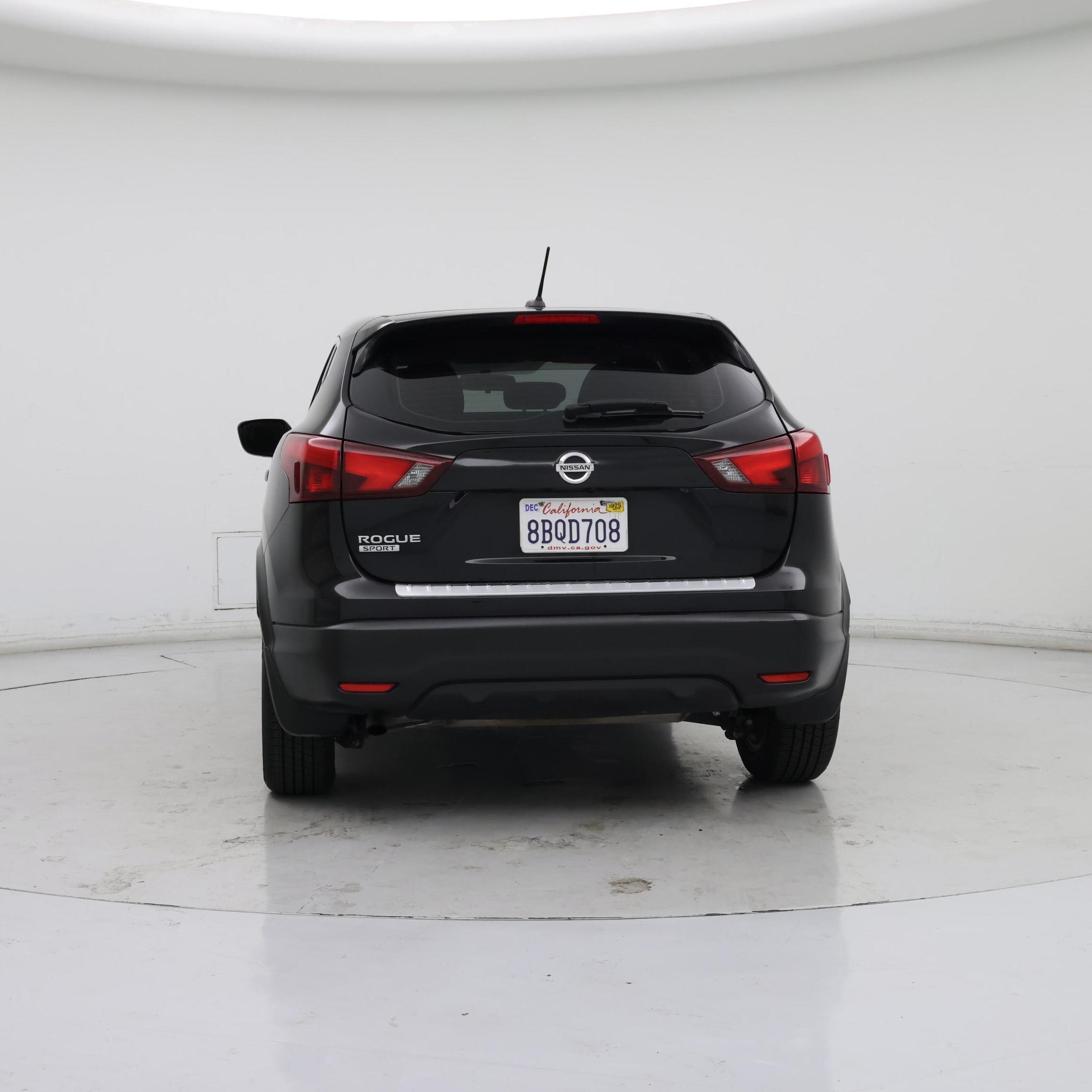 Thumbnail: 2017 Nissan Rogue Sport - 6