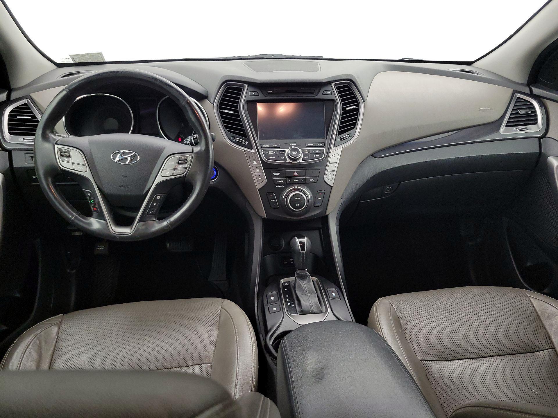 Thumbnail: 2015 Hyundai Santa Fe - 9