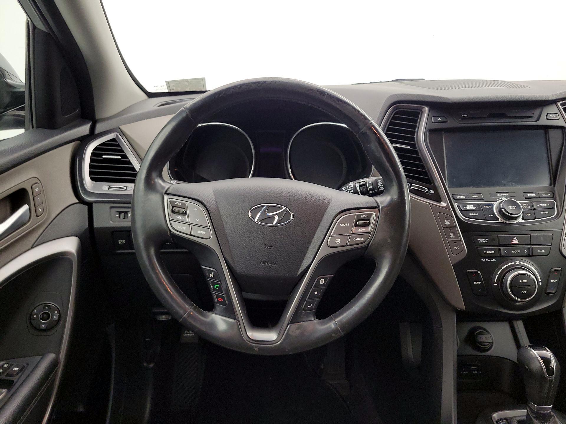 Thumbnail: 2015 Hyundai Santa Fe - 10