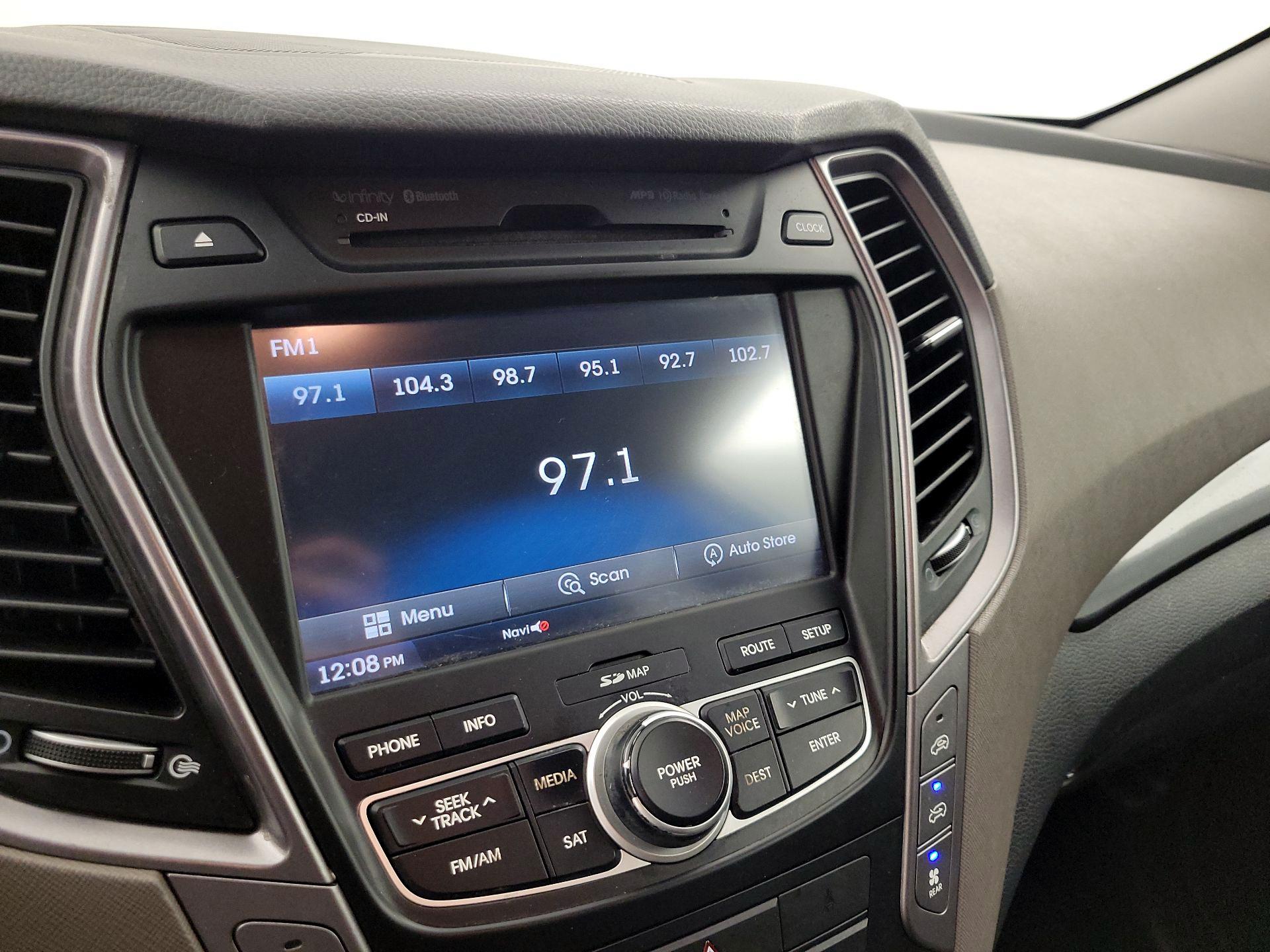 Thumbnail: 2015 Hyundai Santa Fe - 15