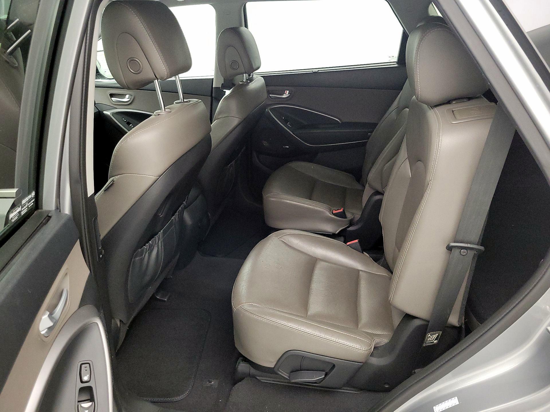 Thumbnail: 2015 Hyundai Santa Fe - 18
