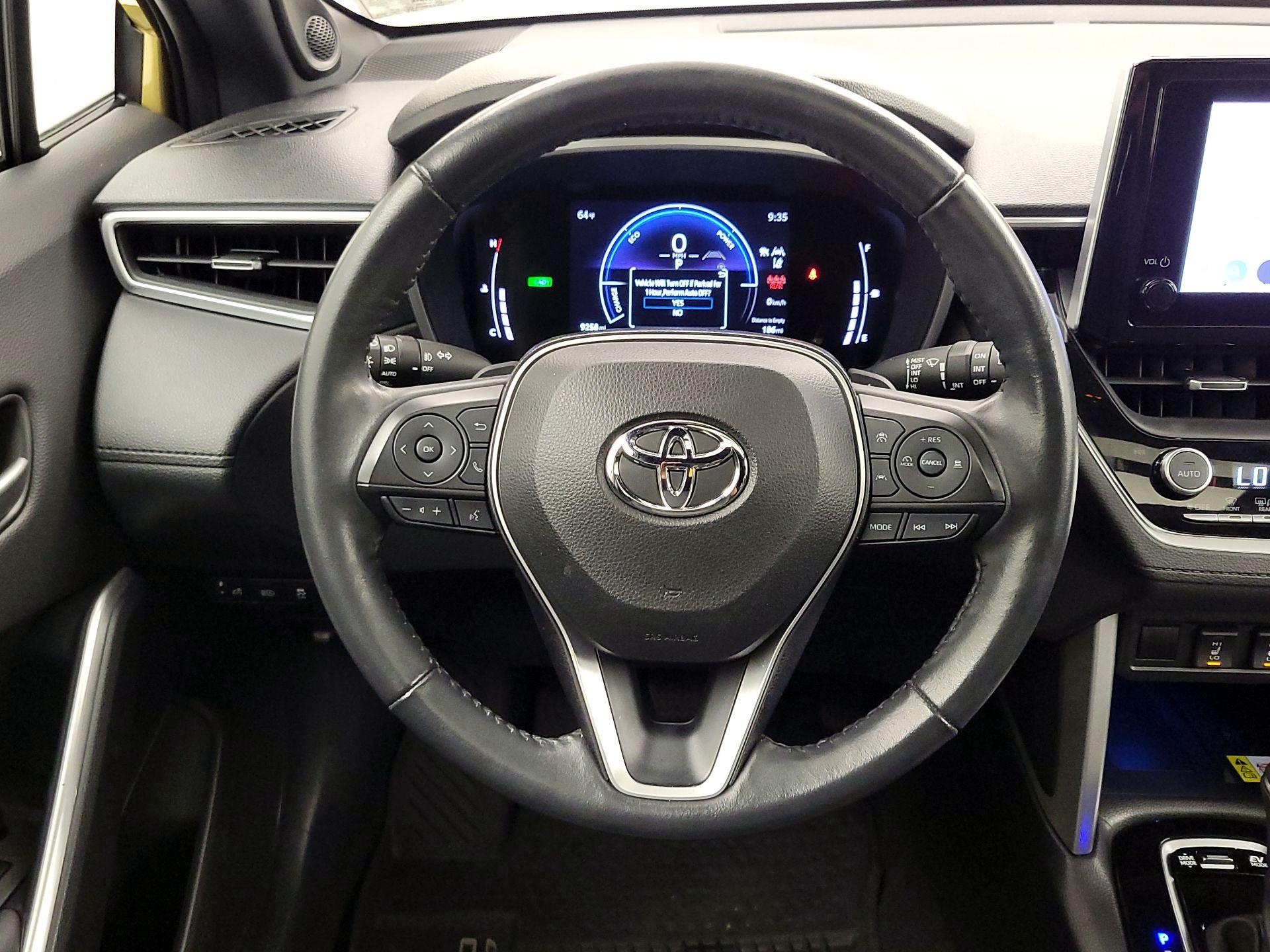 Thumbnail: 2023 Toyota Corolla Cross - 10