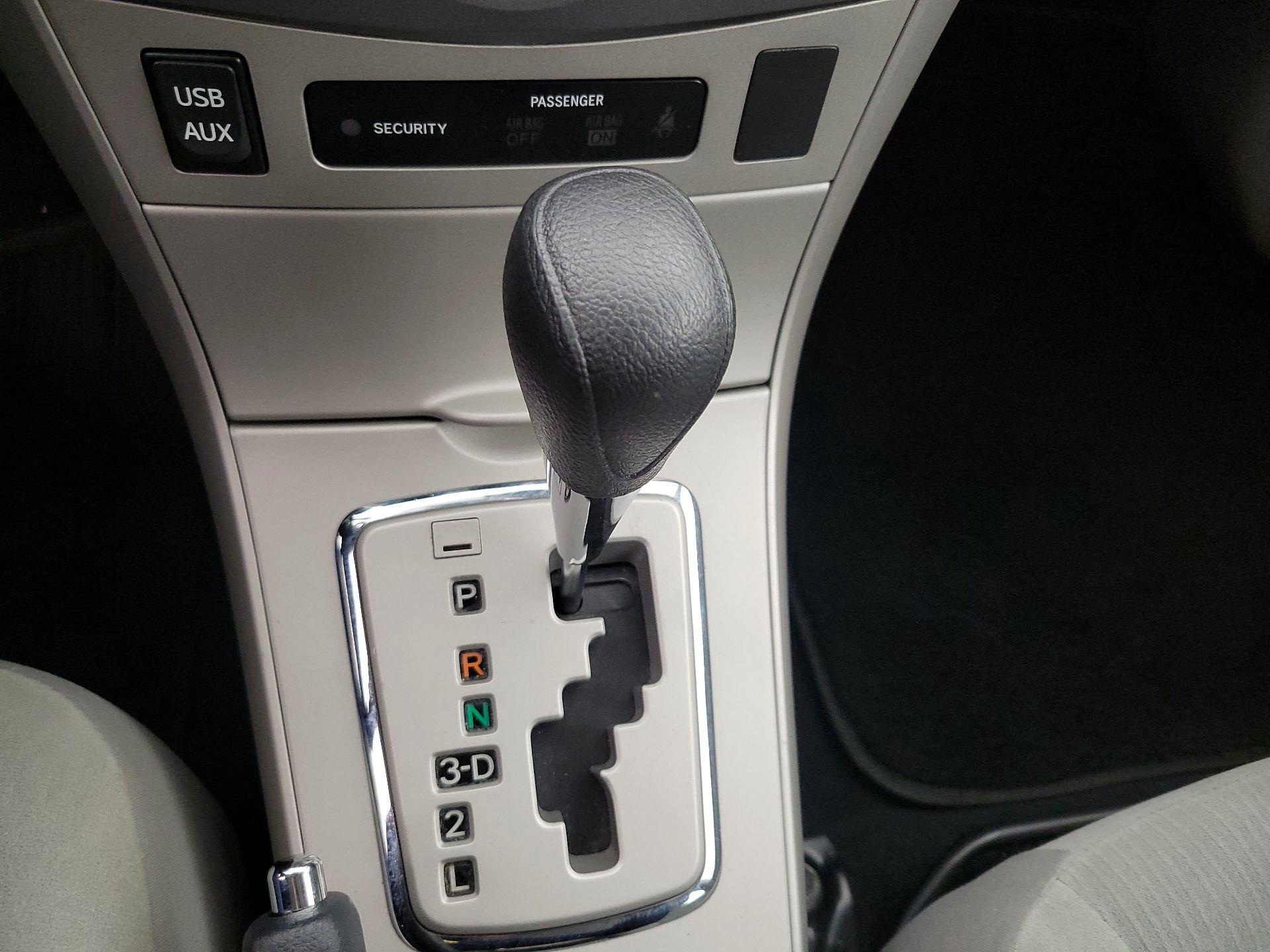 Thumbnail: 2013 Toyota Corolla - 16