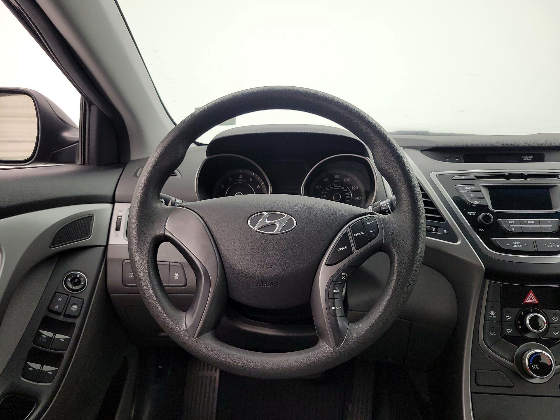 Thumbnail: 2014 Hyundai Elantra - 10