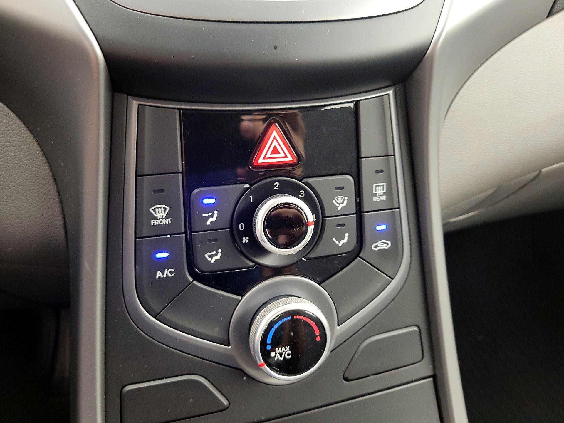 Thumbnail: 2014 Hyundai Elantra - 15