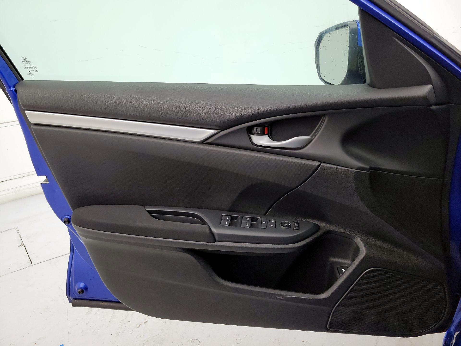 Thumbnail: 2017 Honda Civic - 12