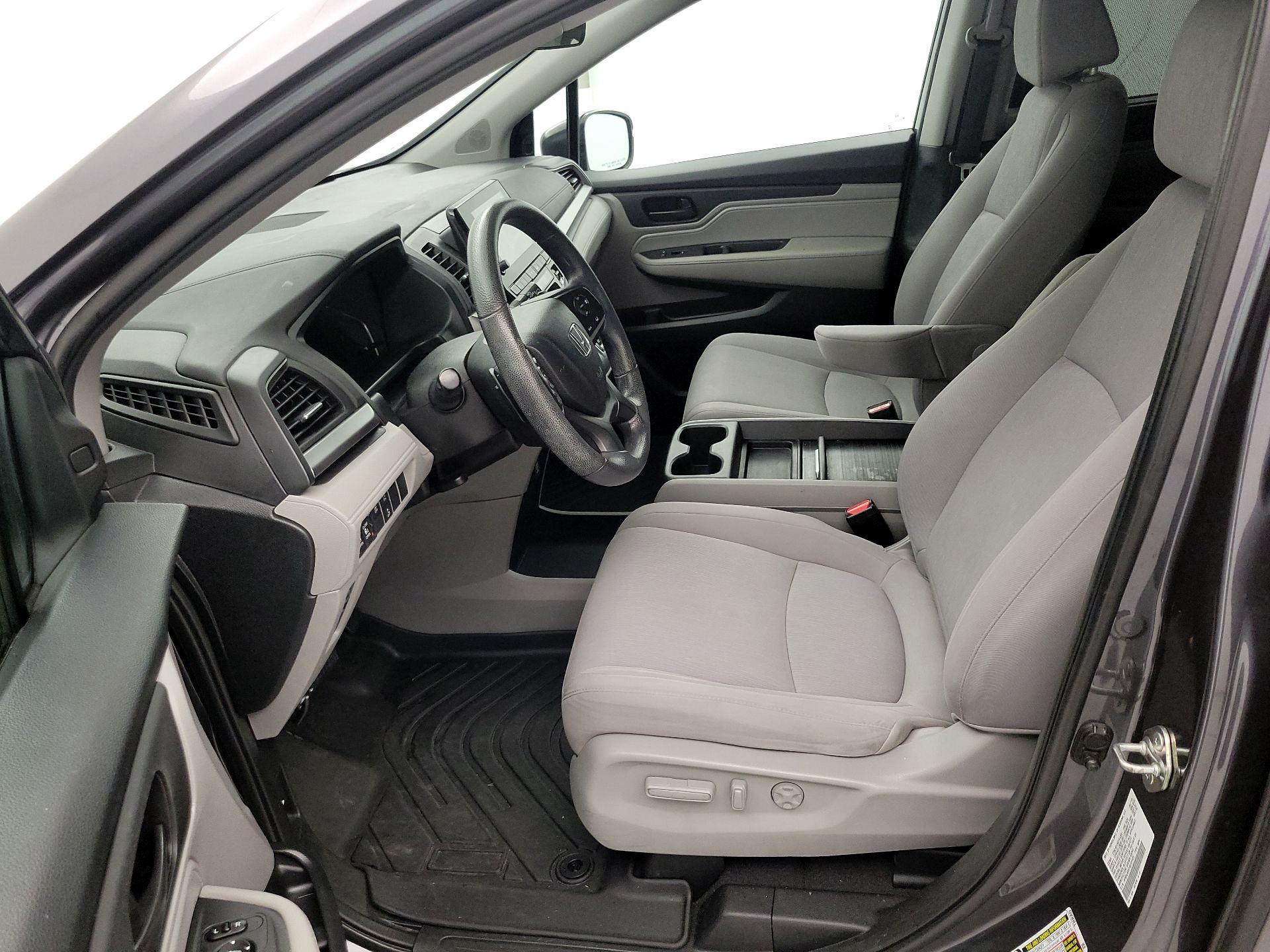 Thumbnail: 2019 Honda Odyssey - 11