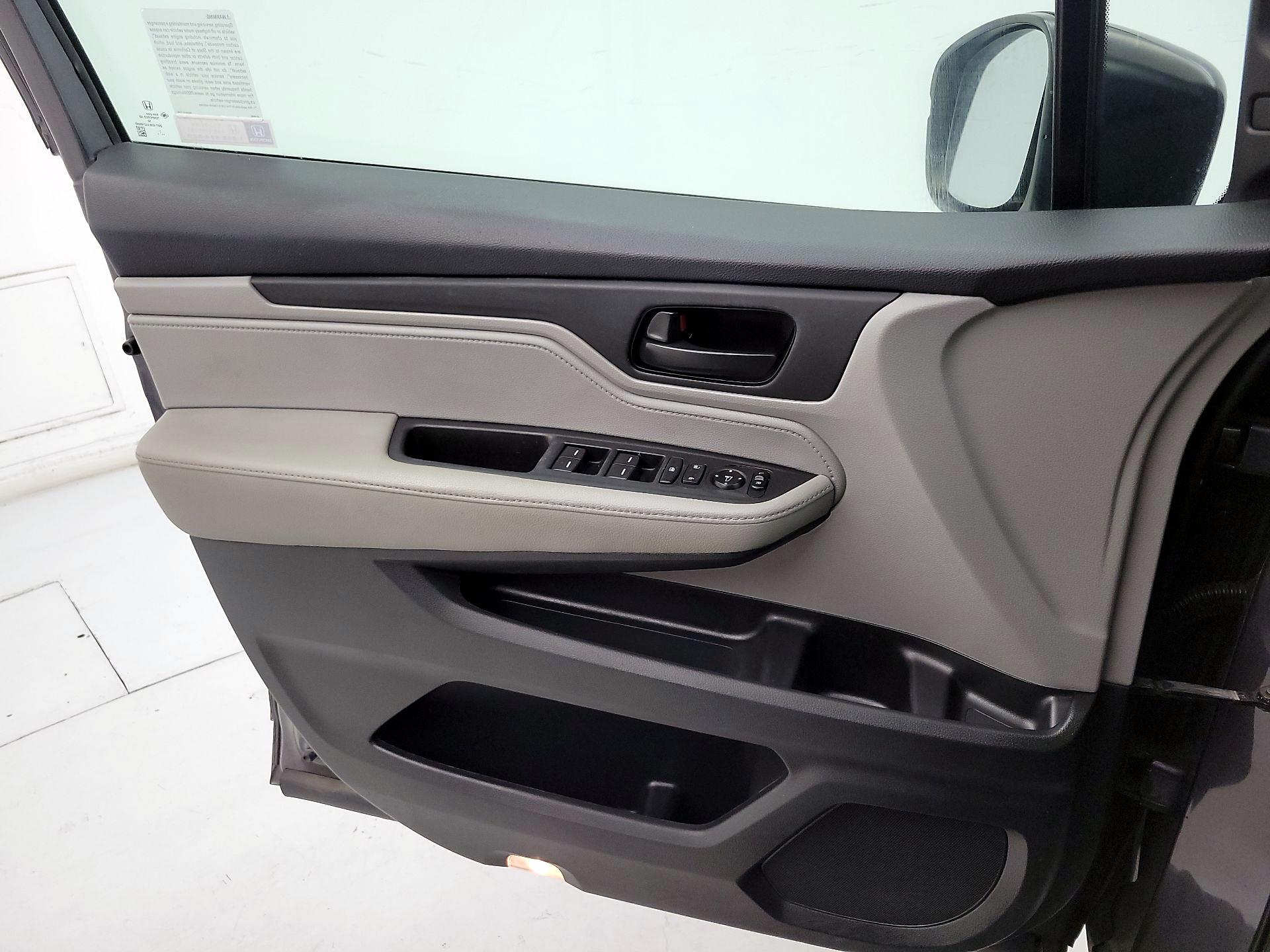 Thumbnail: 2019 Honda Odyssey - 12