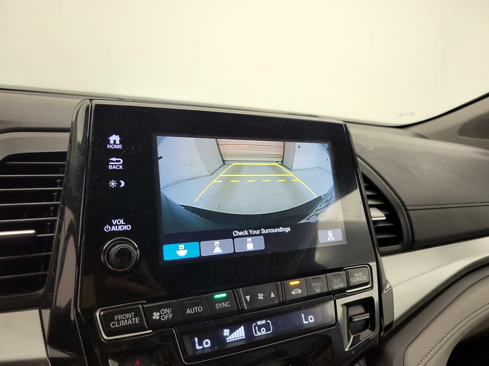 Thumbnail: 2019 Honda Odyssey - 14