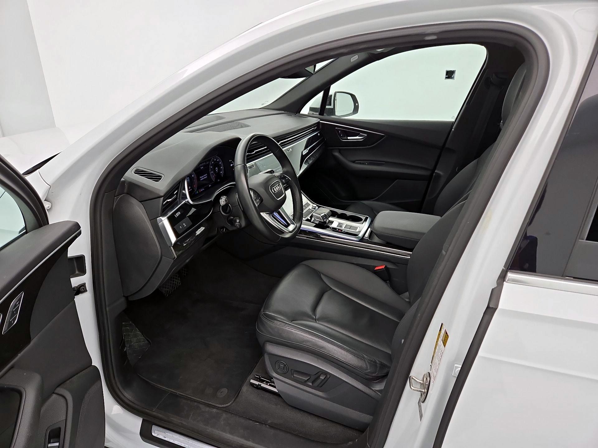 Thumbnail: 2021 Audi Q7 - 11