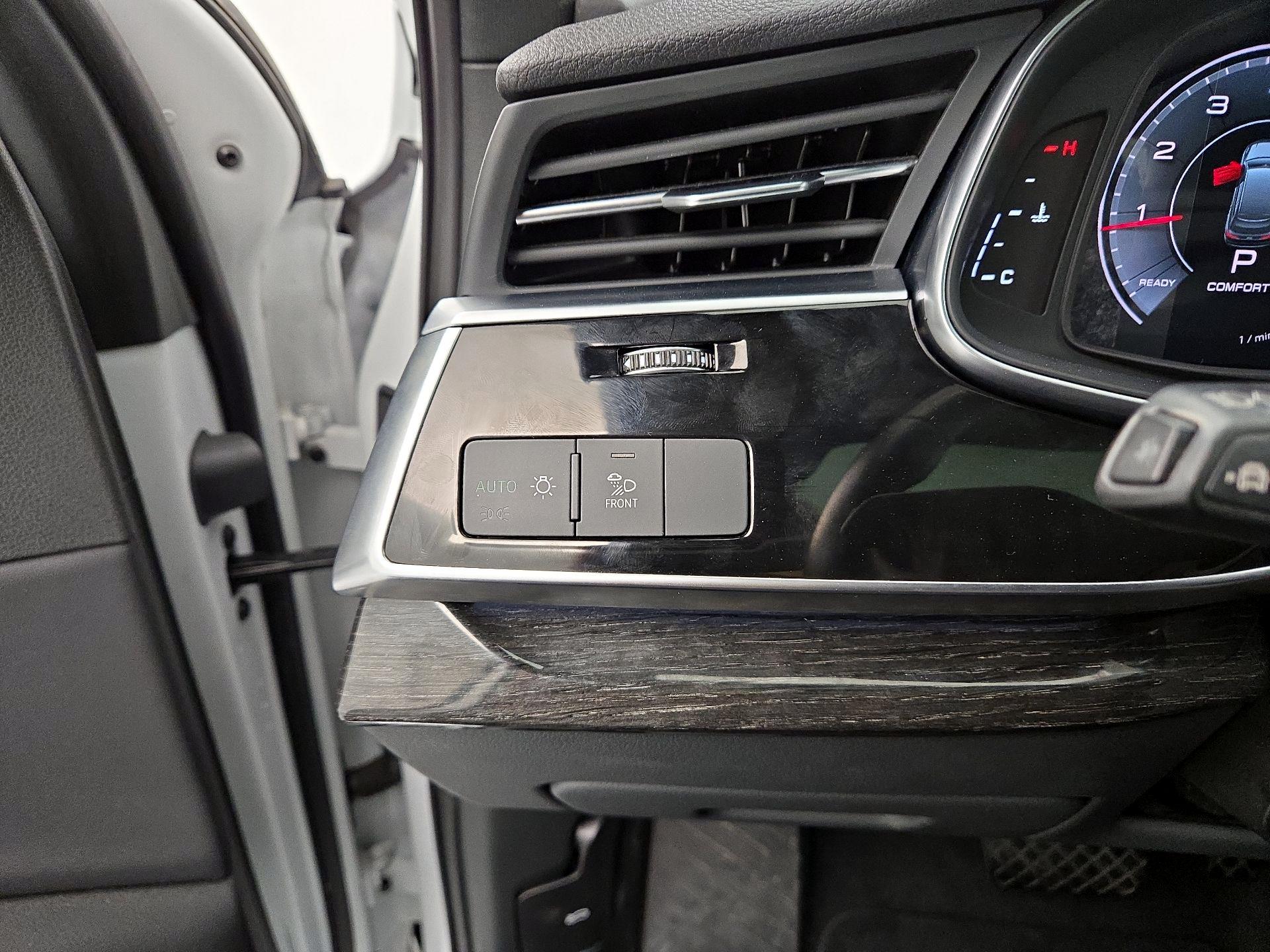 Thumbnail: 2021 Audi Q7 - 13
