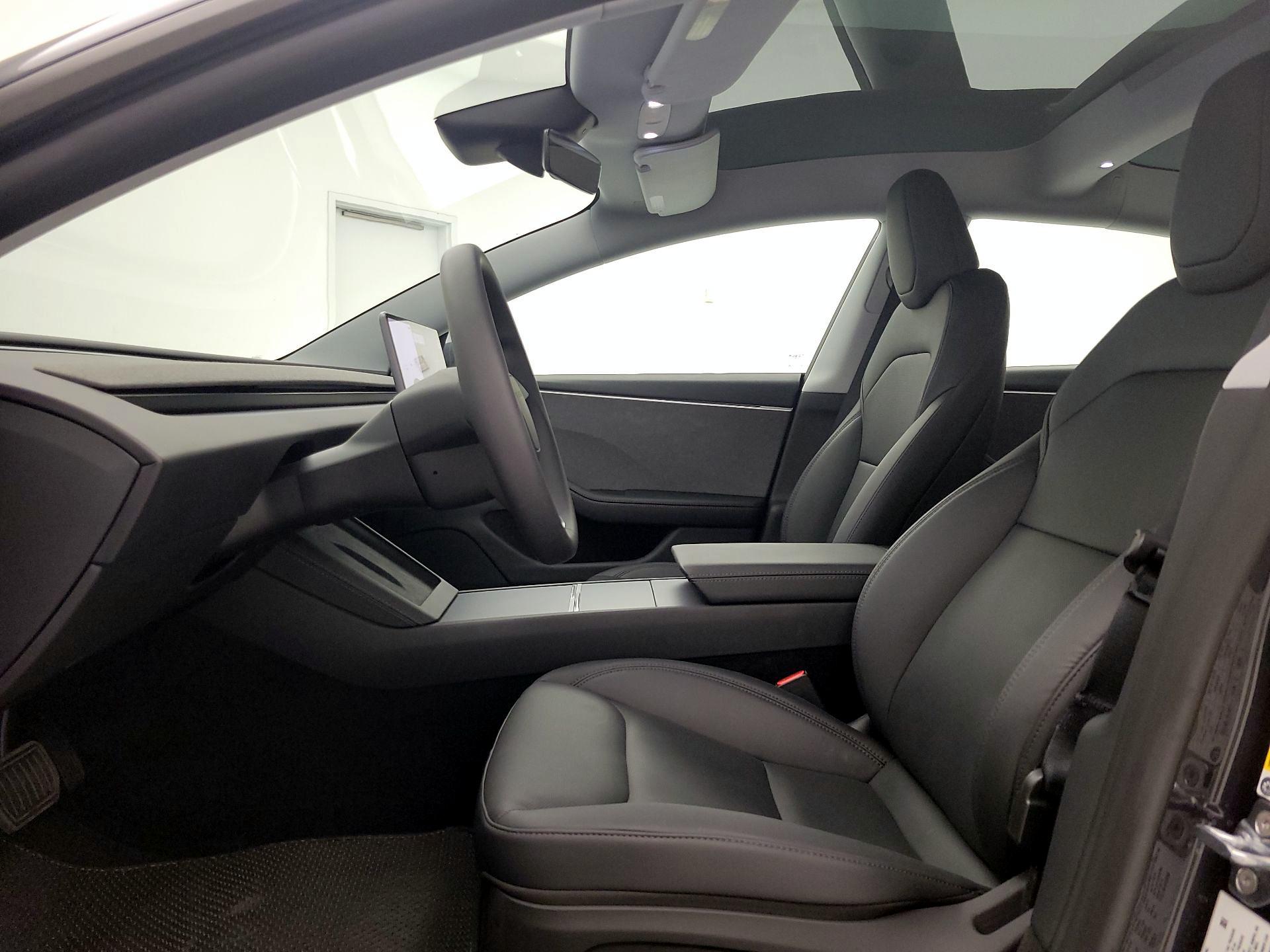 Thumbnail: 2025 Tesla Model 3 - 11