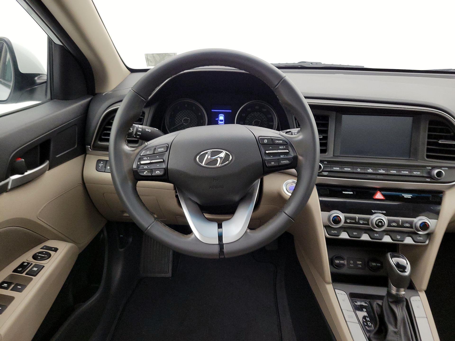 Thumbnail: 2020 Hyundai Elantra - 10