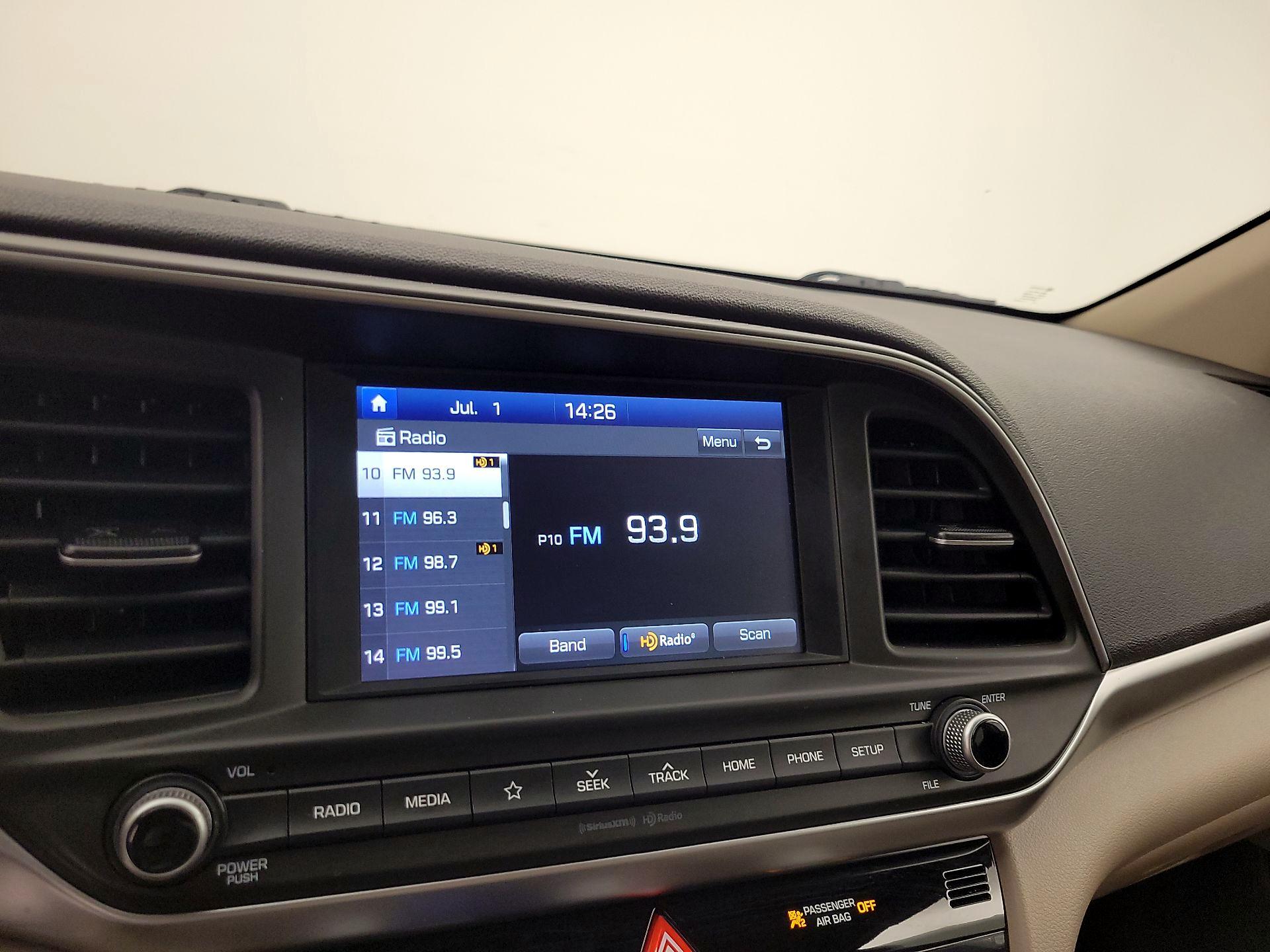 Thumbnail: 2020 Hyundai Elantra - 15