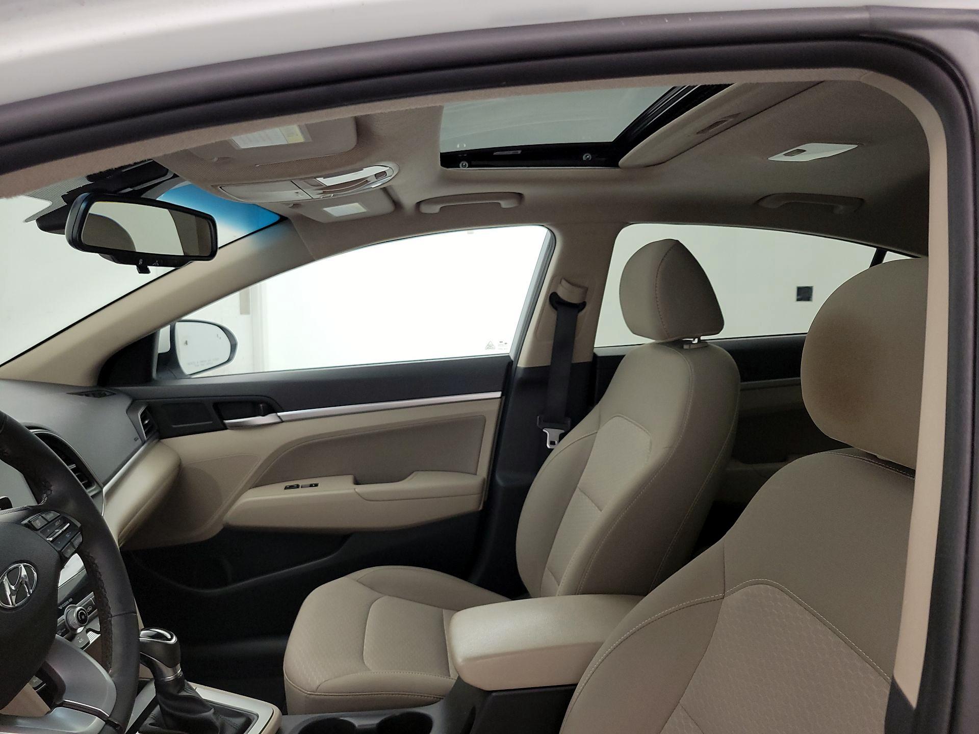 Thumbnail: 2020 Hyundai Elantra - 18