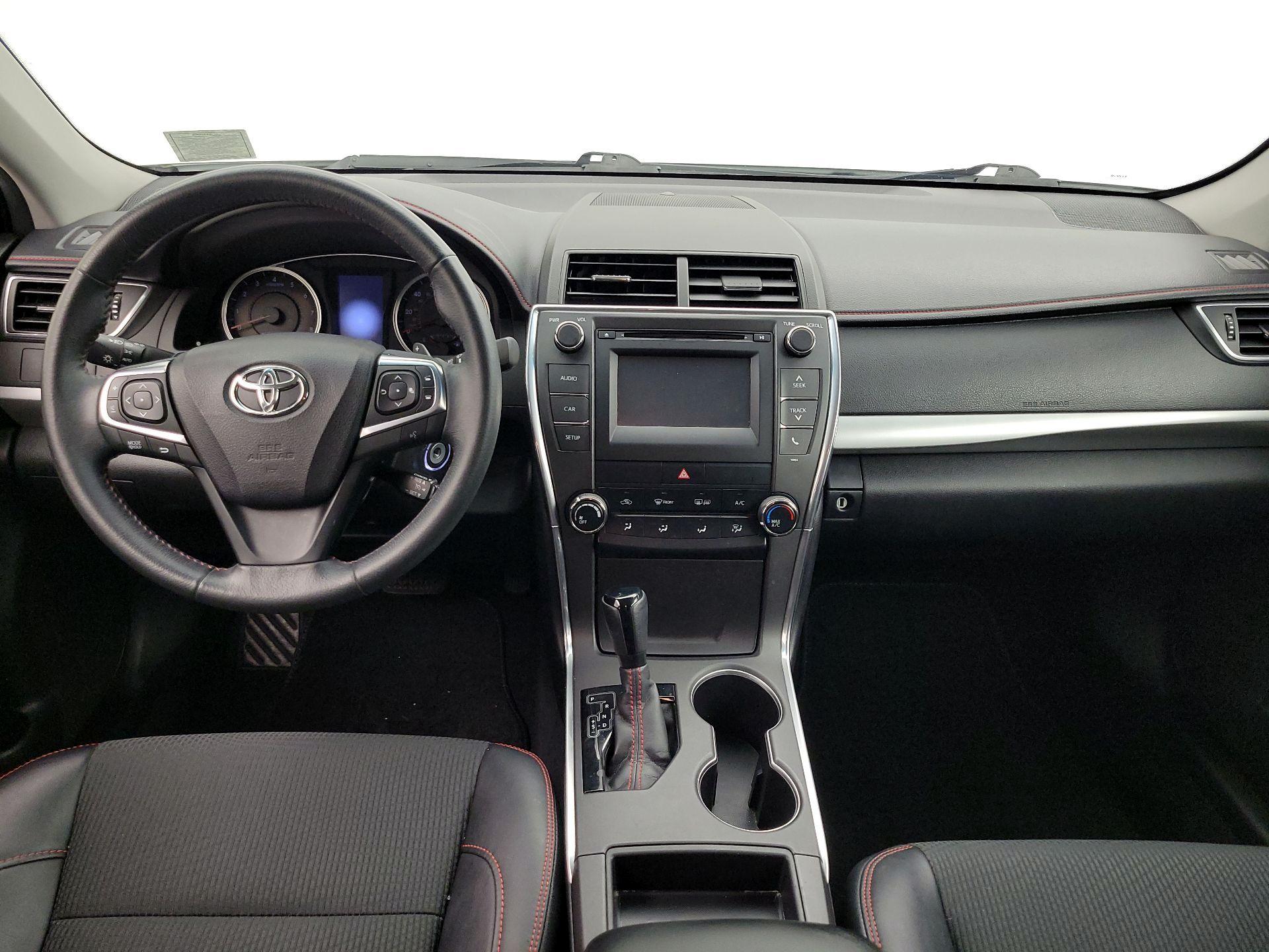 Thumbnail: 2017 Toyota Camry - 9