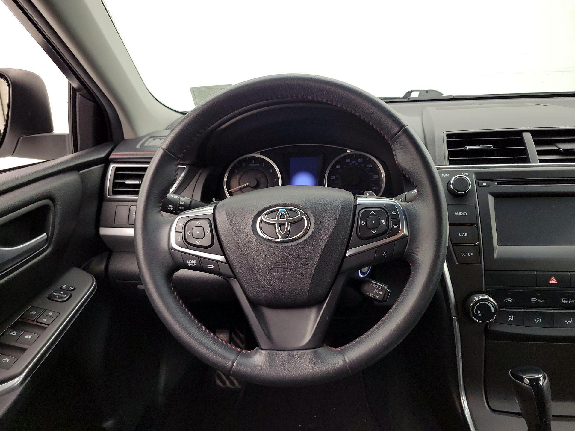 Thumbnail: 2017 Toyota Camry - 10