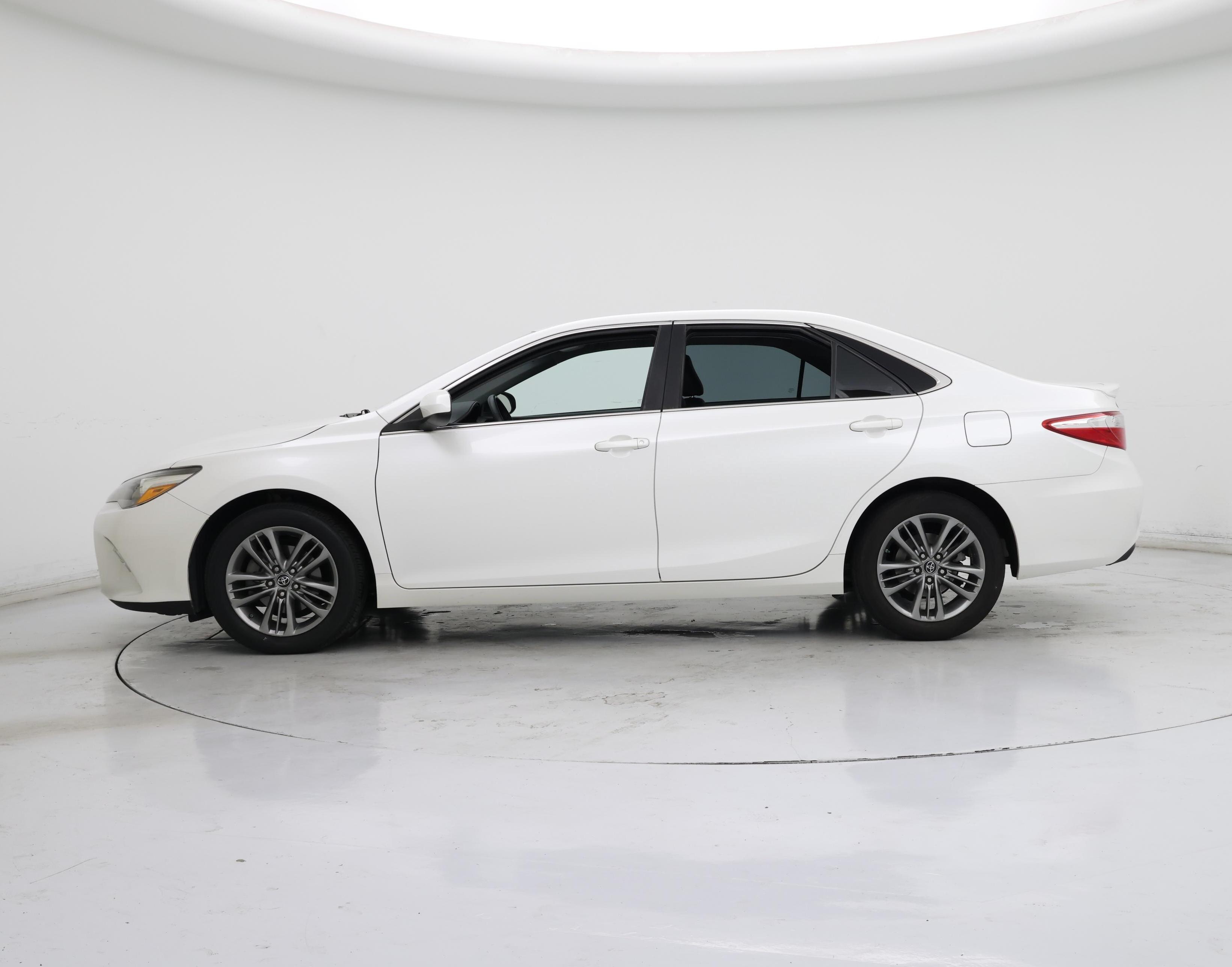 Thumbnail: 2017 Toyota Camry - 3