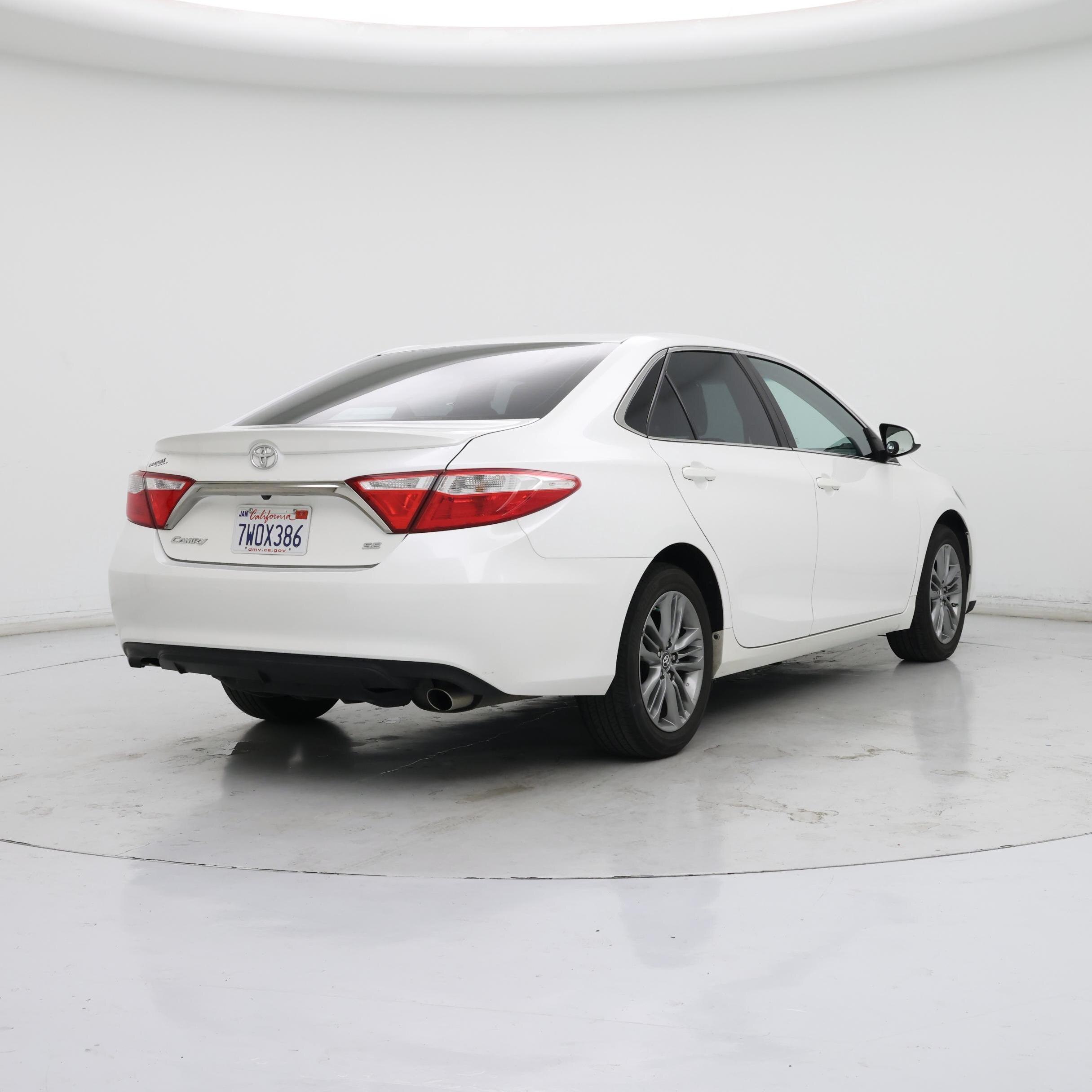 Thumbnail: 2017 Toyota Camry - 8