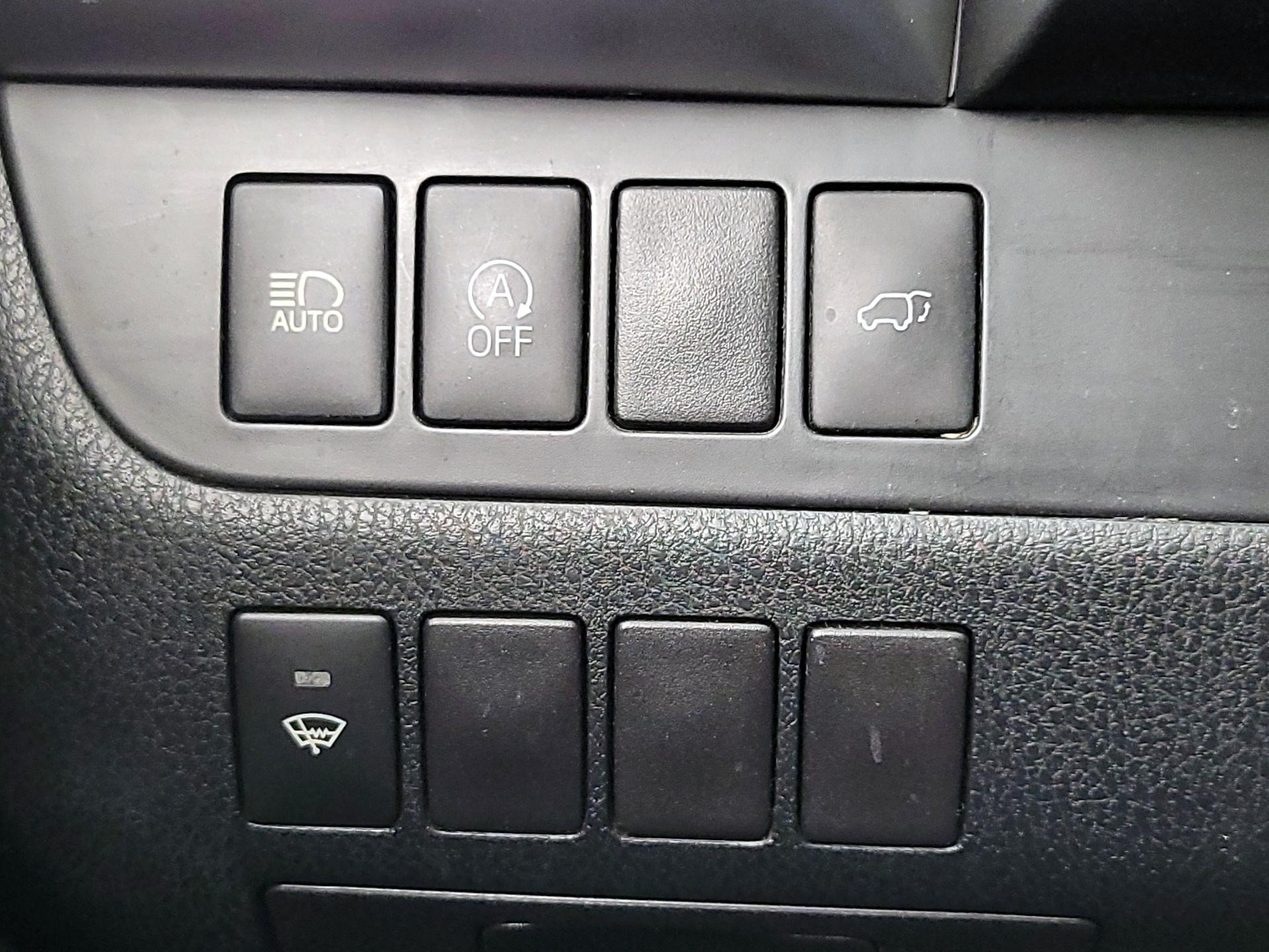 Thumbnail: 2017 Toyota Highlander - 13