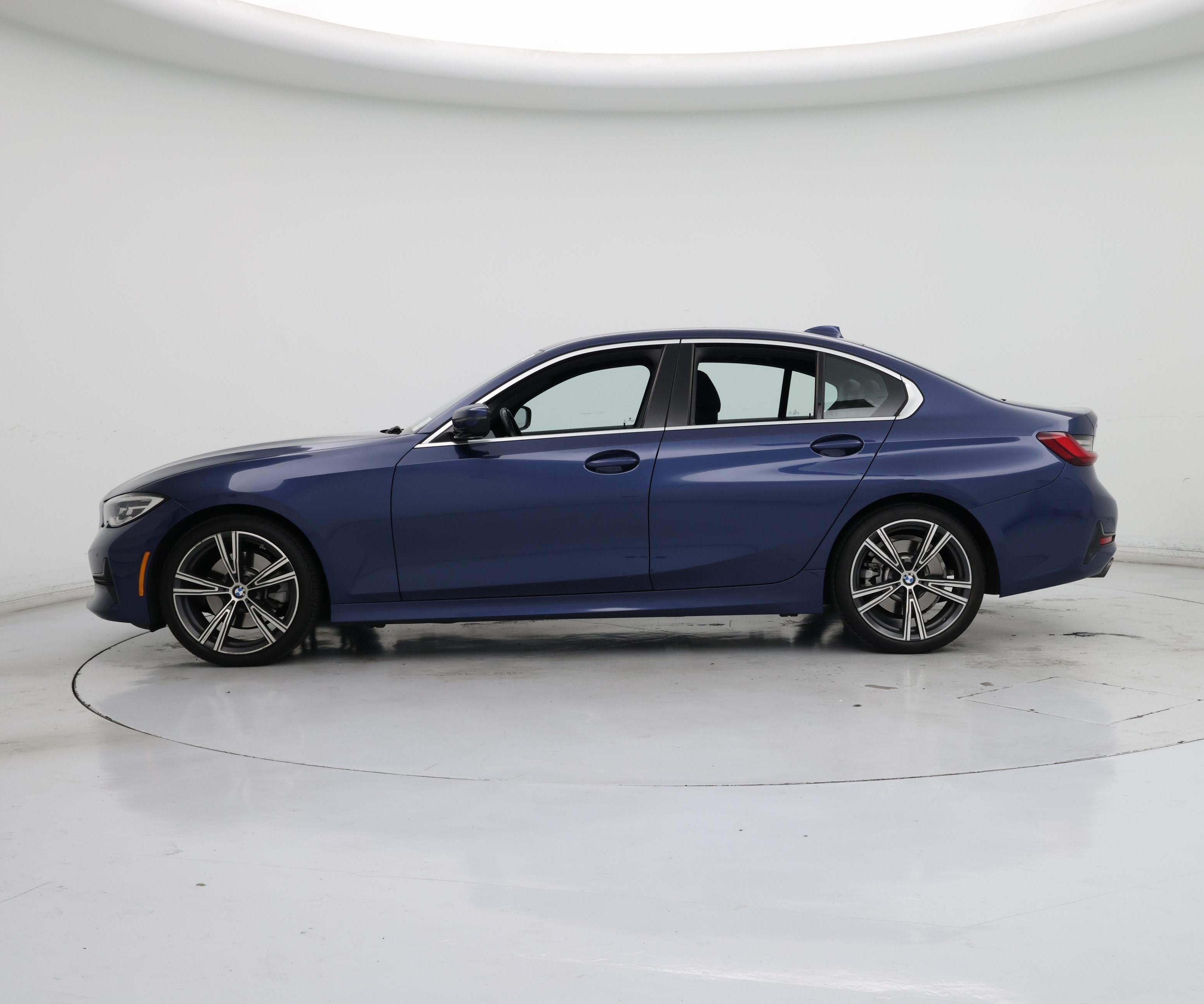 Thumbnail: 2022 BMW 3 Series - 3