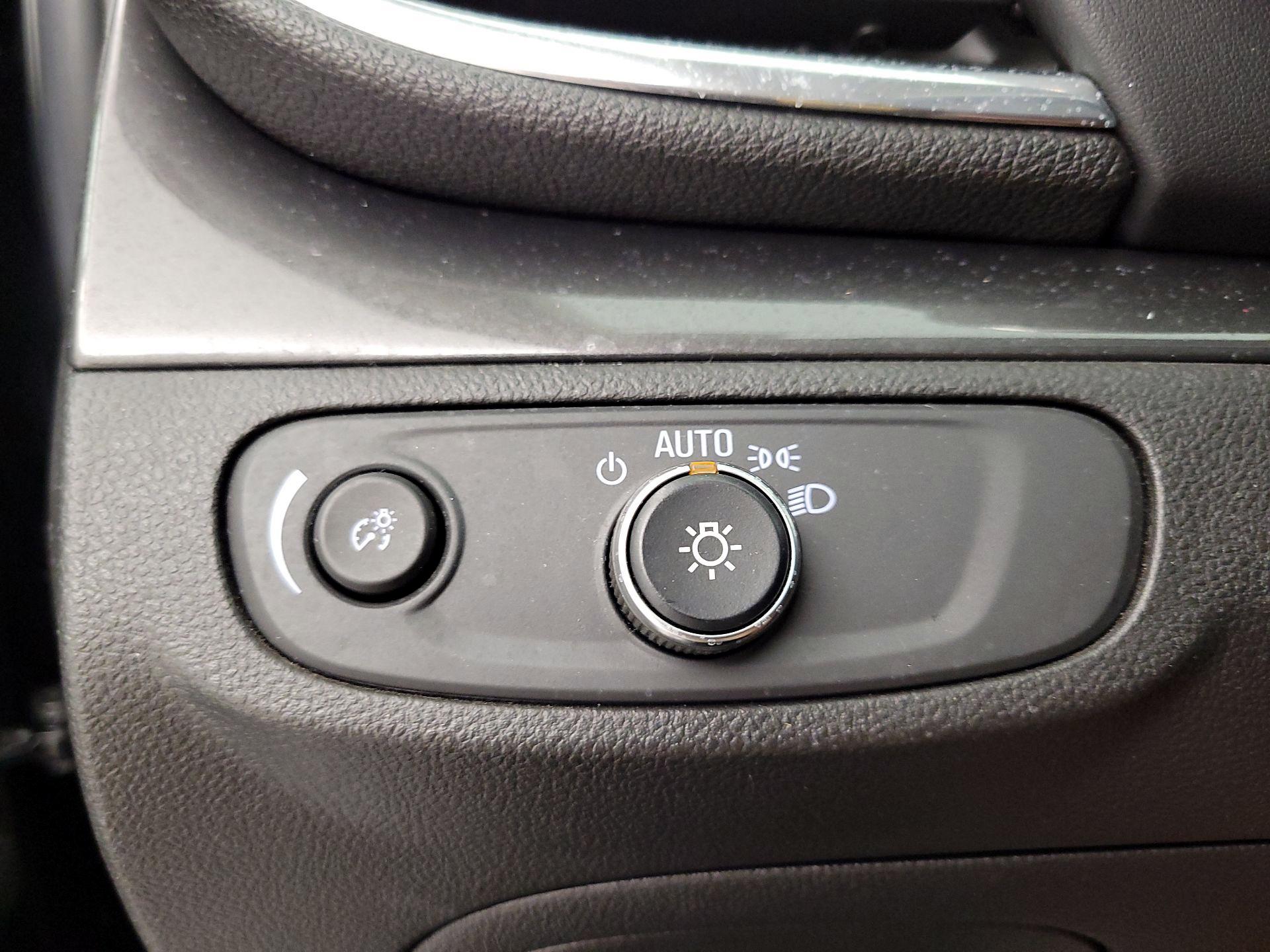 Thumbnail: 2018 Buick Encore - 13