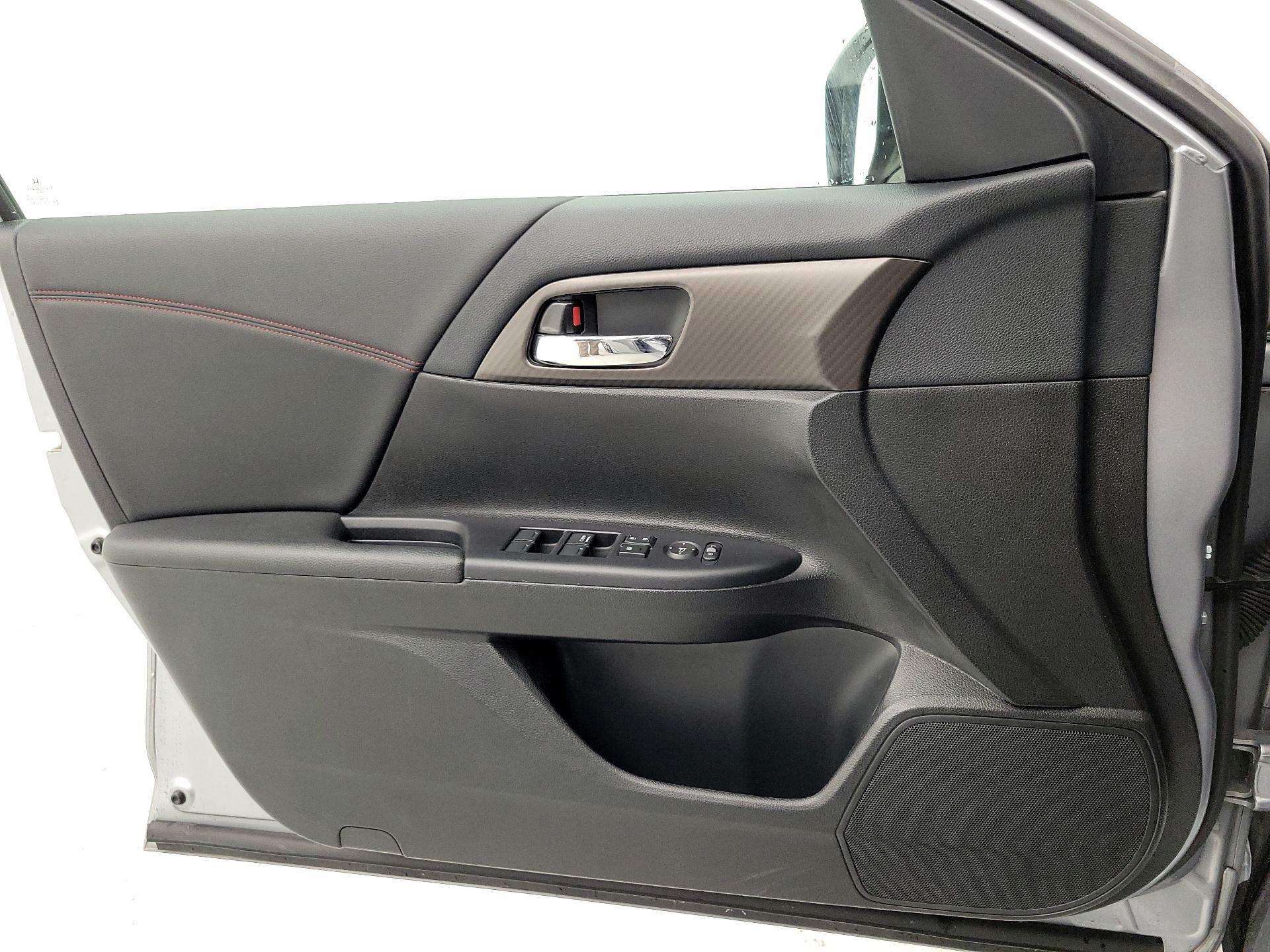 Thumbnail: 2017 Honda Accord - 12
