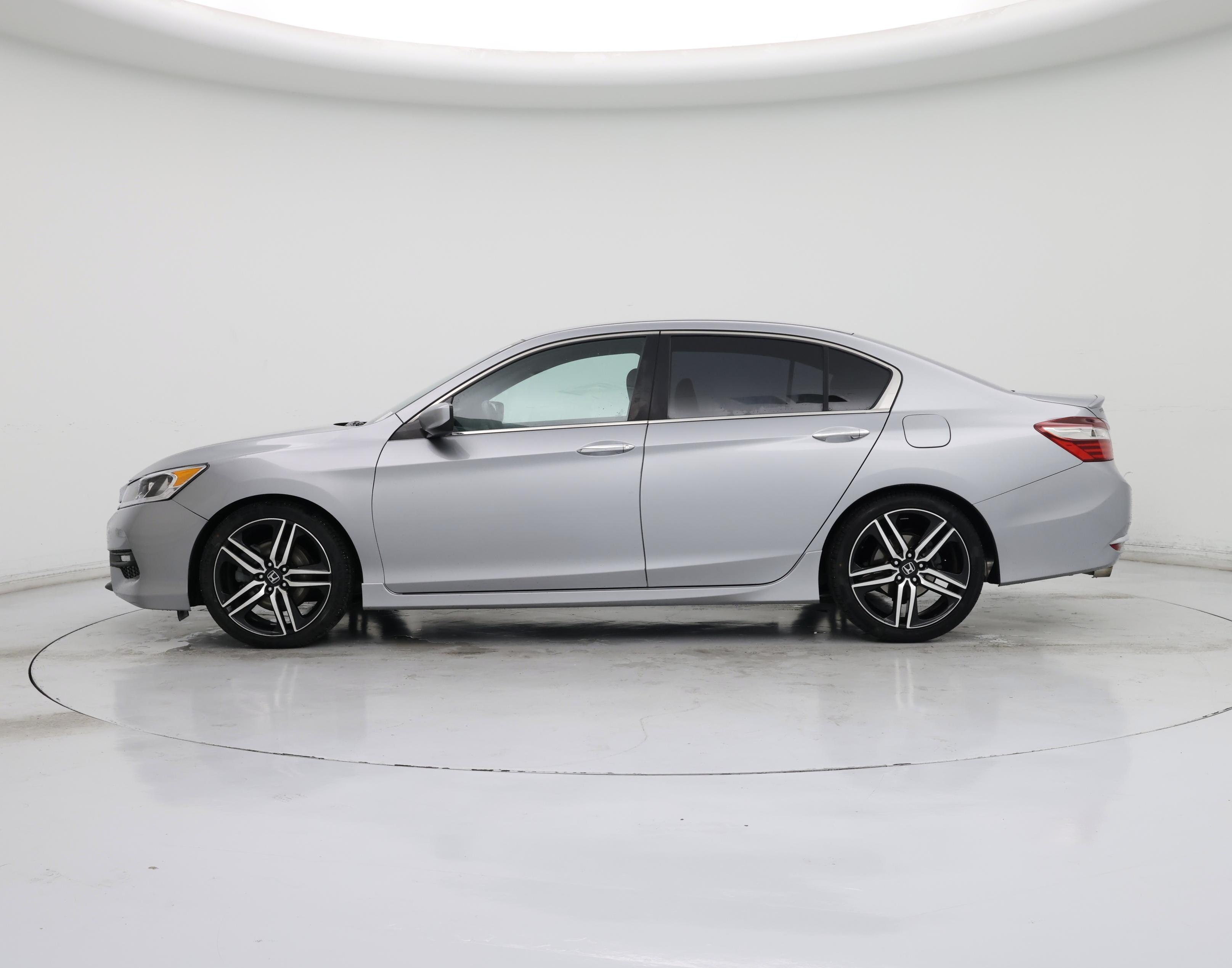 Thumbnail: 2017 Honda Accord - 3