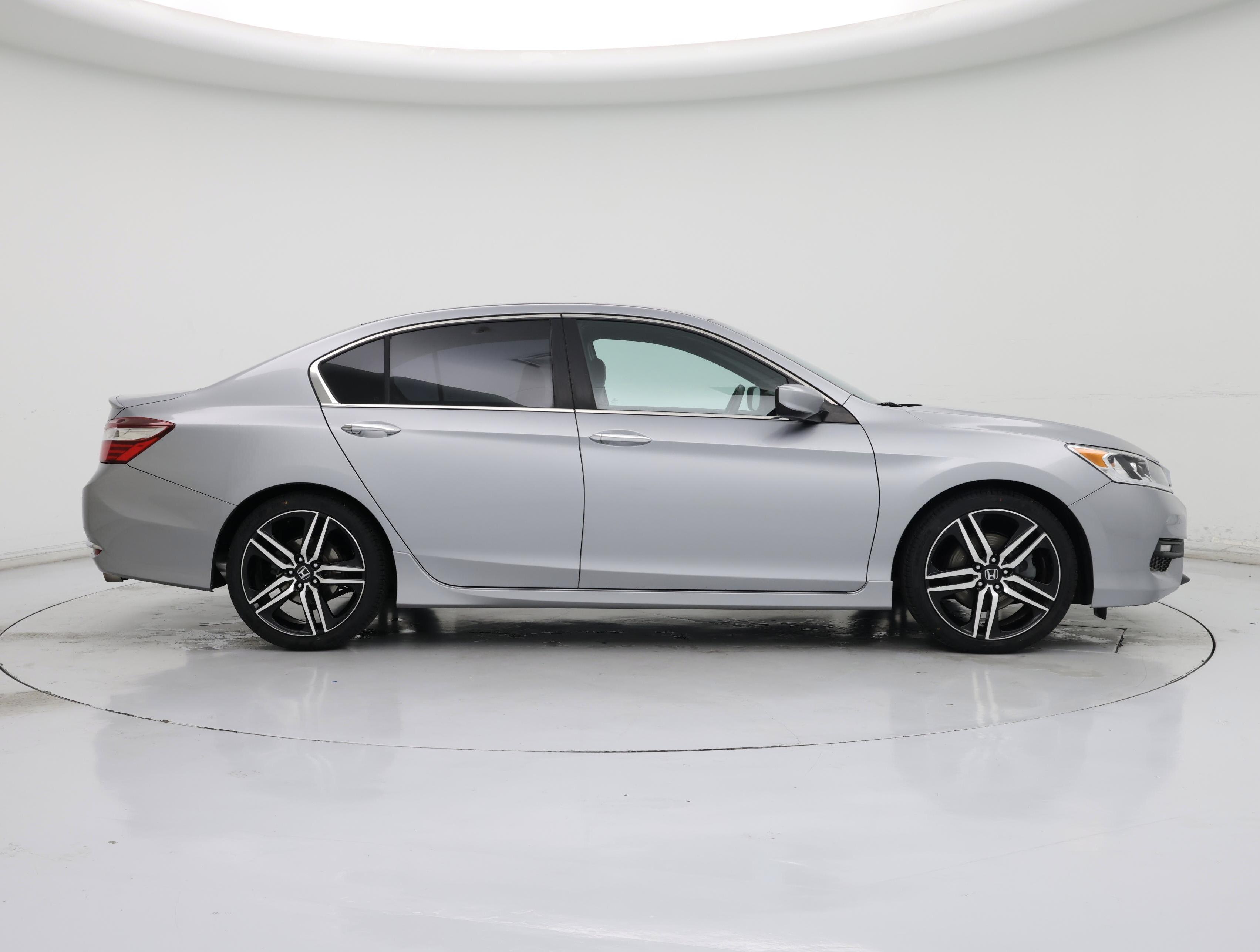 Thumbnail: 2017 Honda Accord - 7