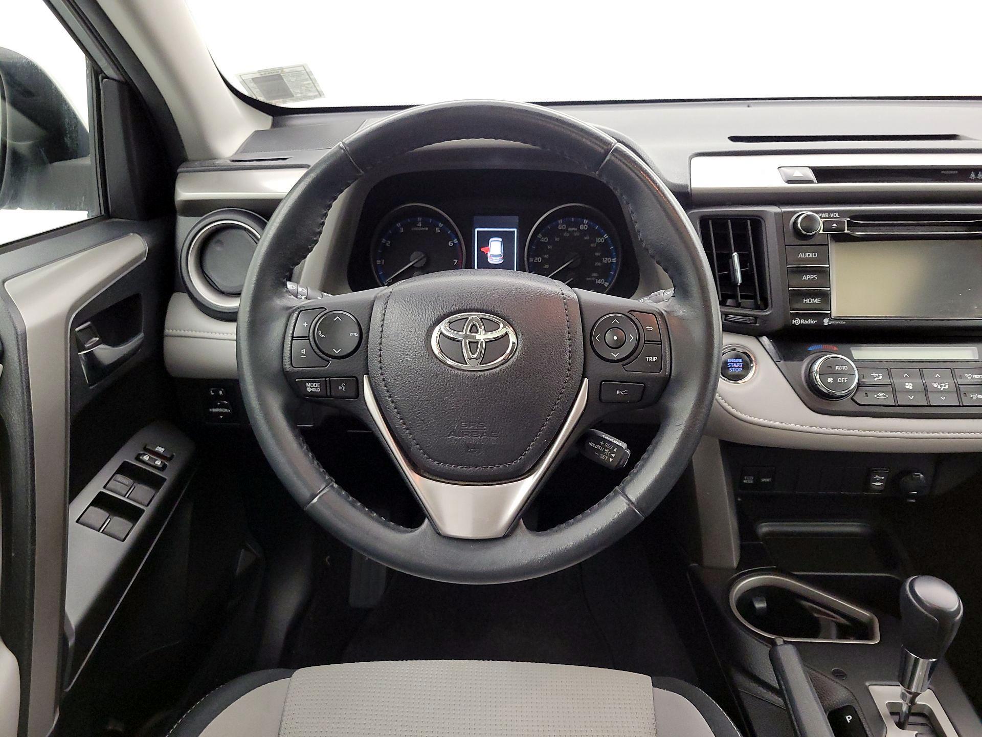 Thumbnail: 2017 Toyota RAV4 - 10