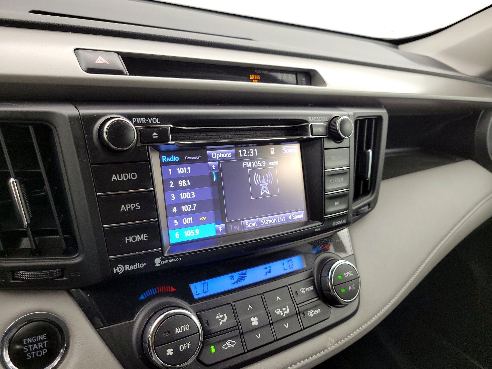 Thumbnail: 2017 Toyota RAV4 - 15