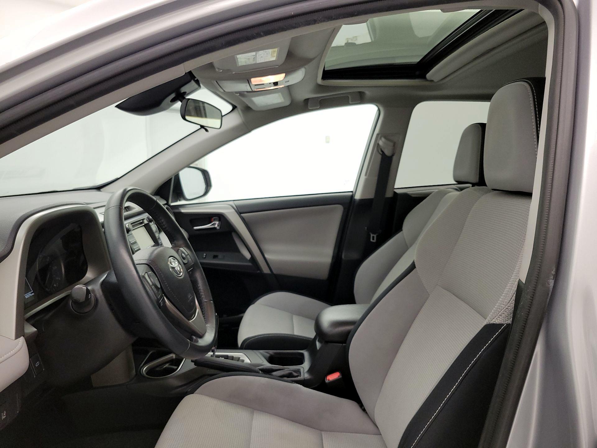 Thumbnail: 2017 Toyota RAV4 - 19