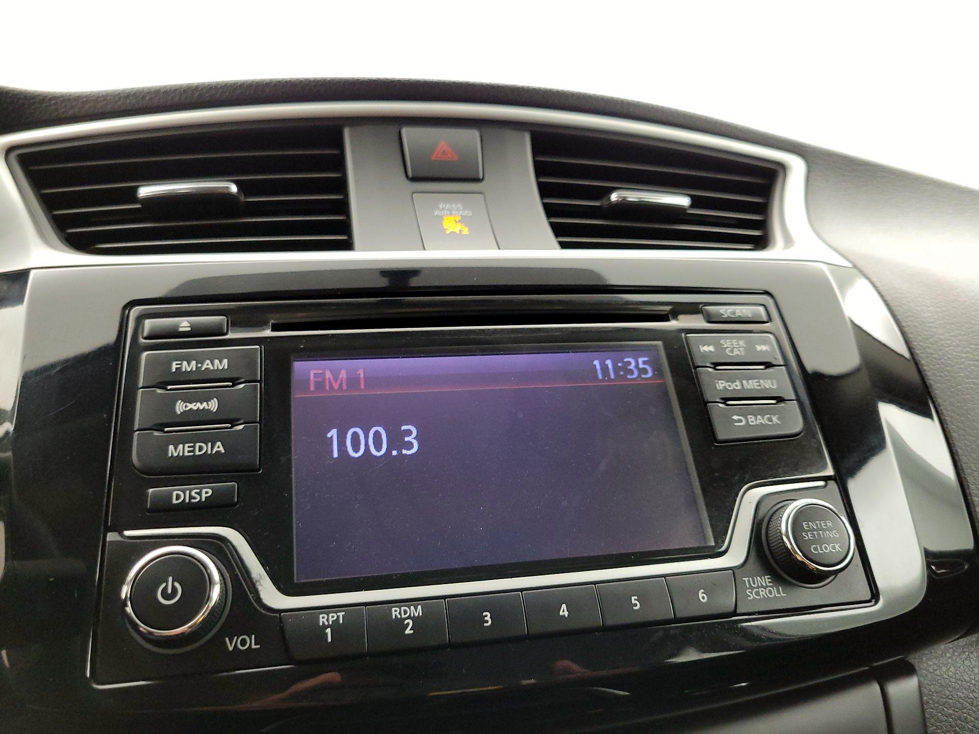 Thumbnail: 2017 Nissan Sentra - 15