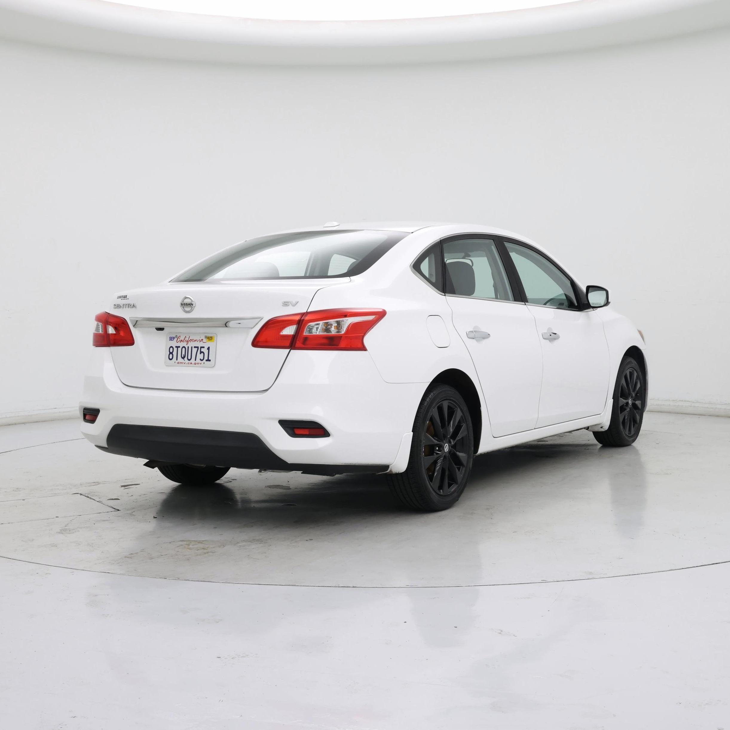 Thumbnail: 2017 Nissan Sentra - 8