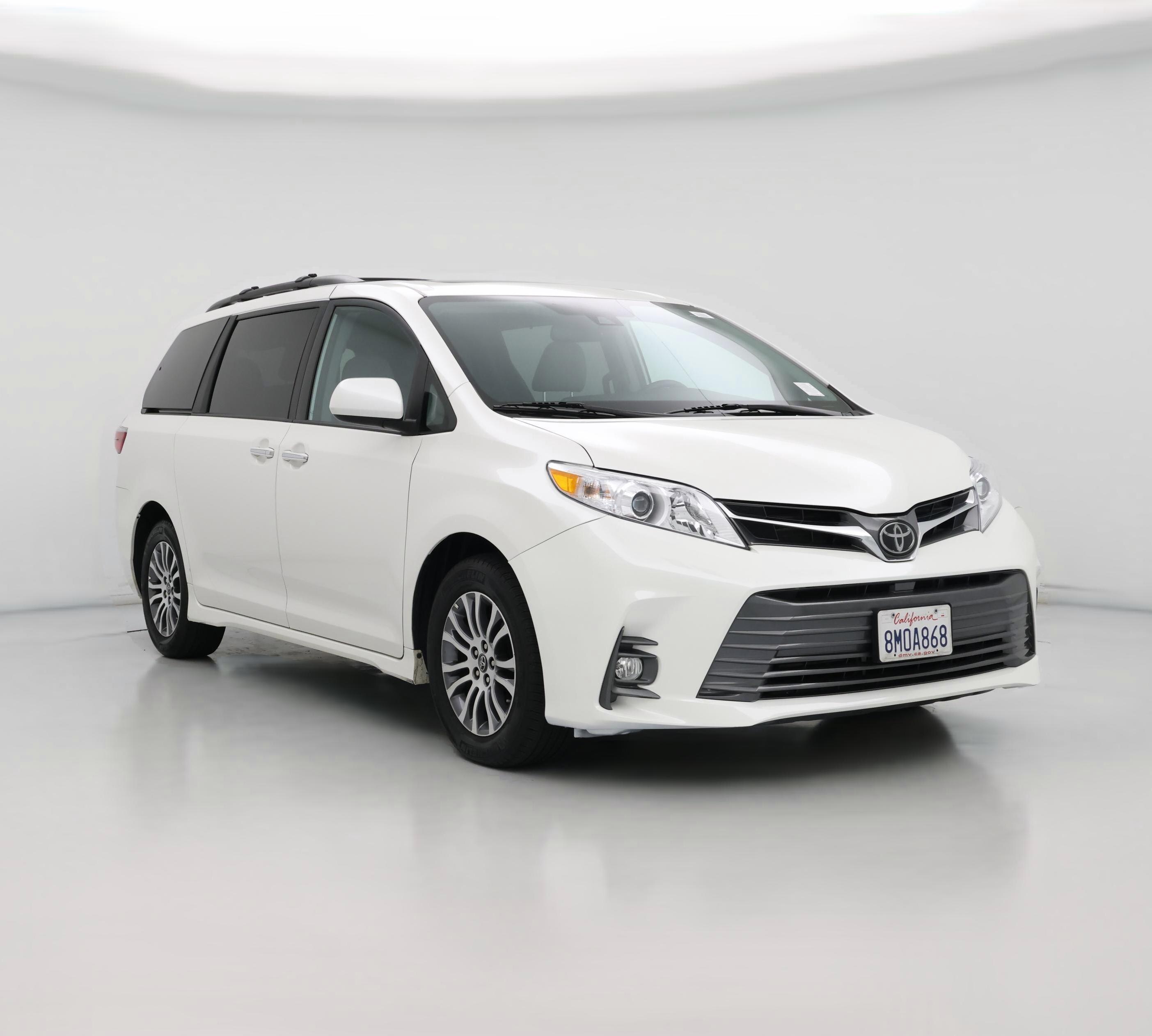 Thumbnail: 2020 Toyota Sienna - 1